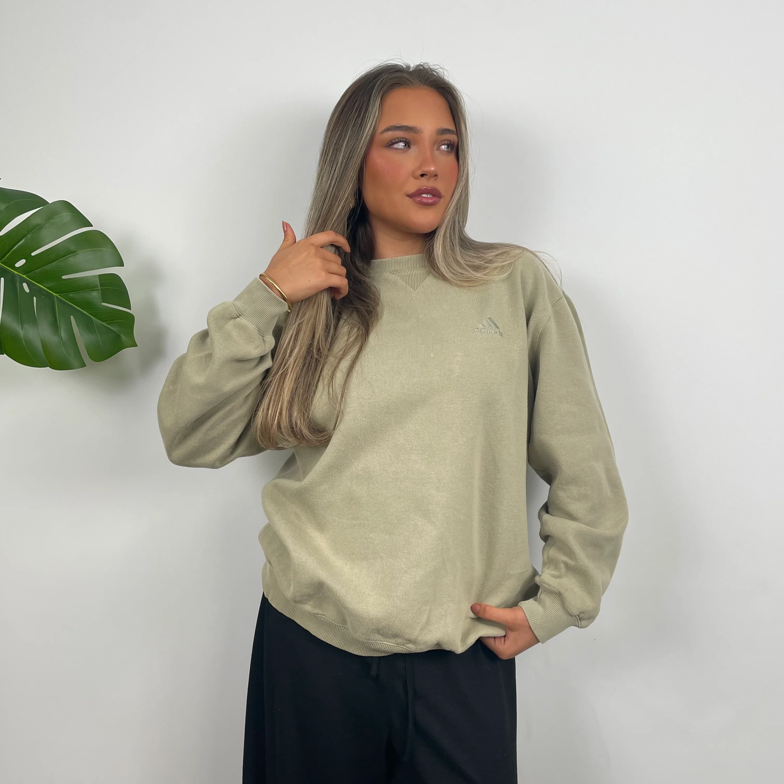 Adidas Beige Embroidered Spell Out Sweatshirt (M) - Image 4