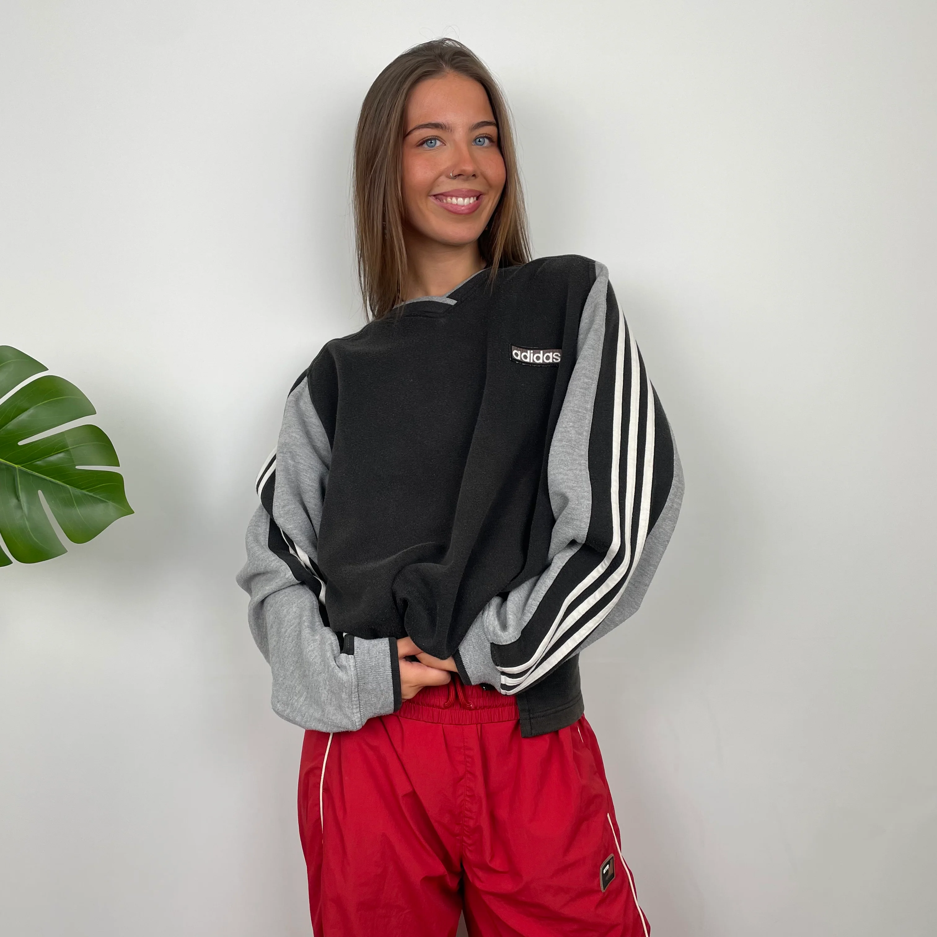 Adidas Black & Grey Embroidered Spell Out Sweatshirt (M) - Image 8