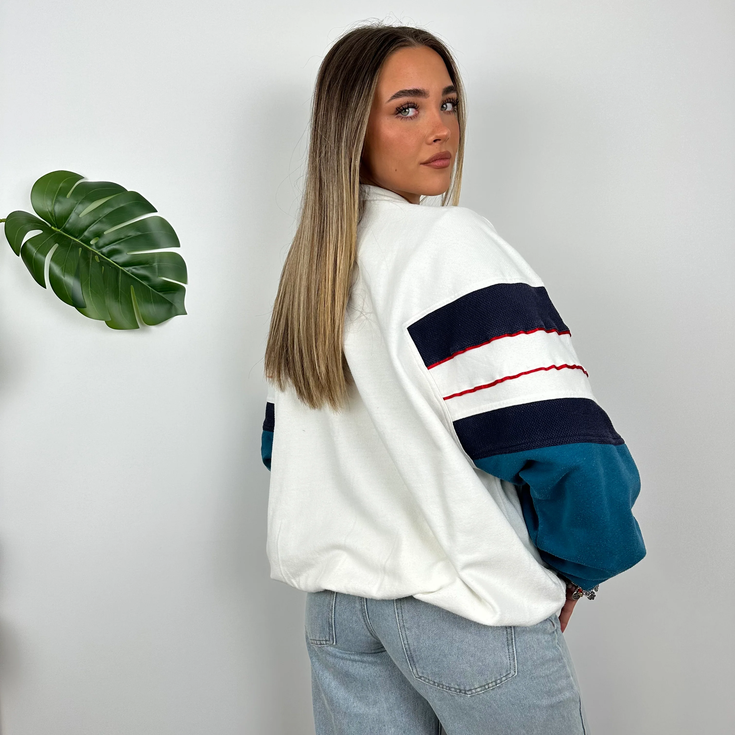 Adidas Court Performance RARE White Embroidered Spell Out Sweatshirt (L) - Image 5