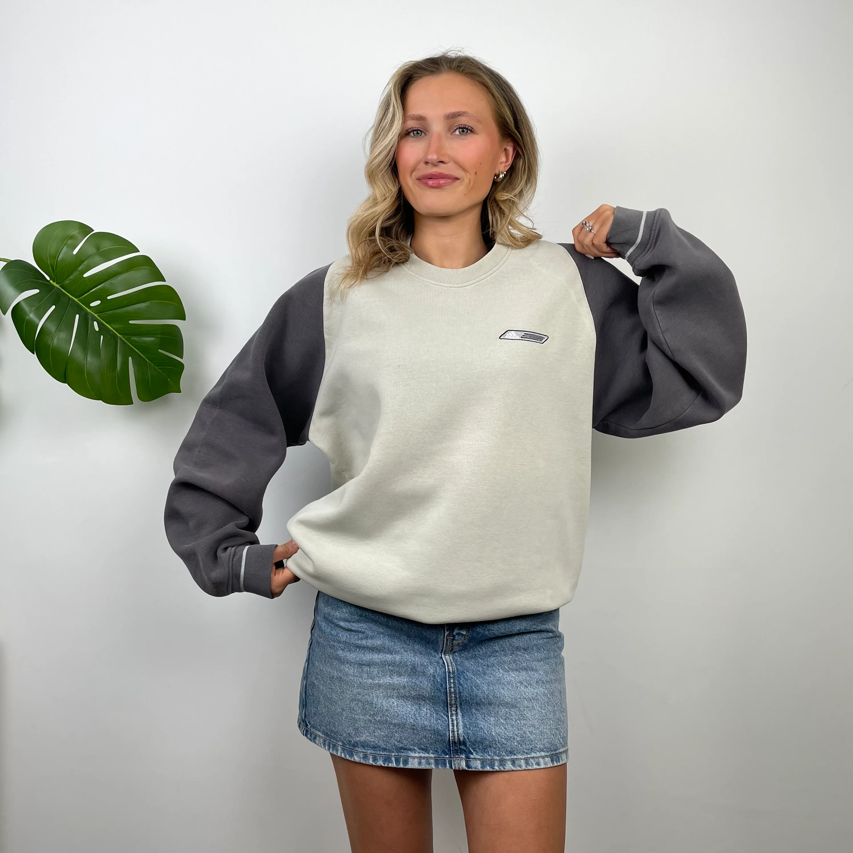 Adidas Cream Embroidered Spell Out Sweatshirt (M) - Image 4