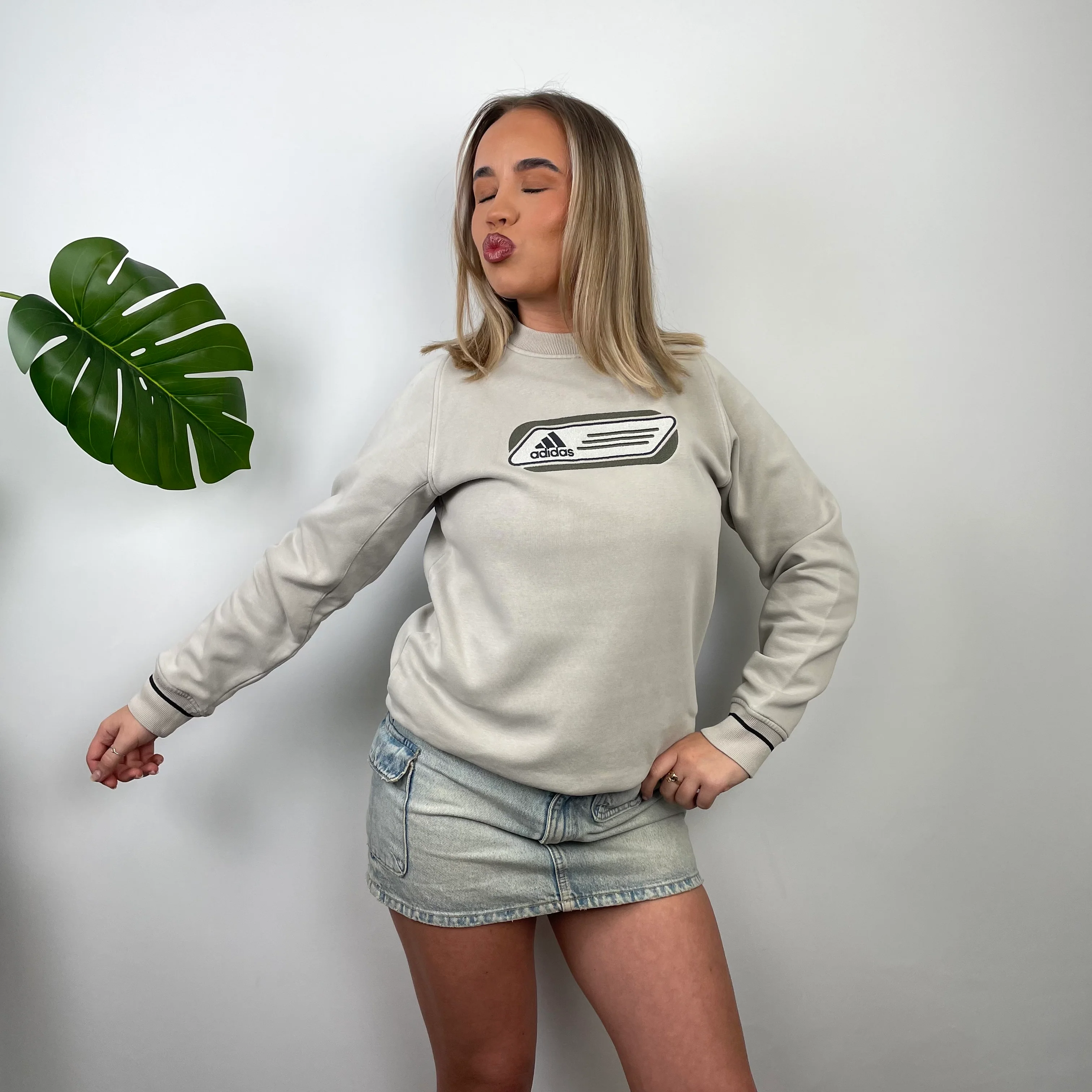 Adidas Cream Embroidered Spell Out Sweatshirt (S) - Image 3