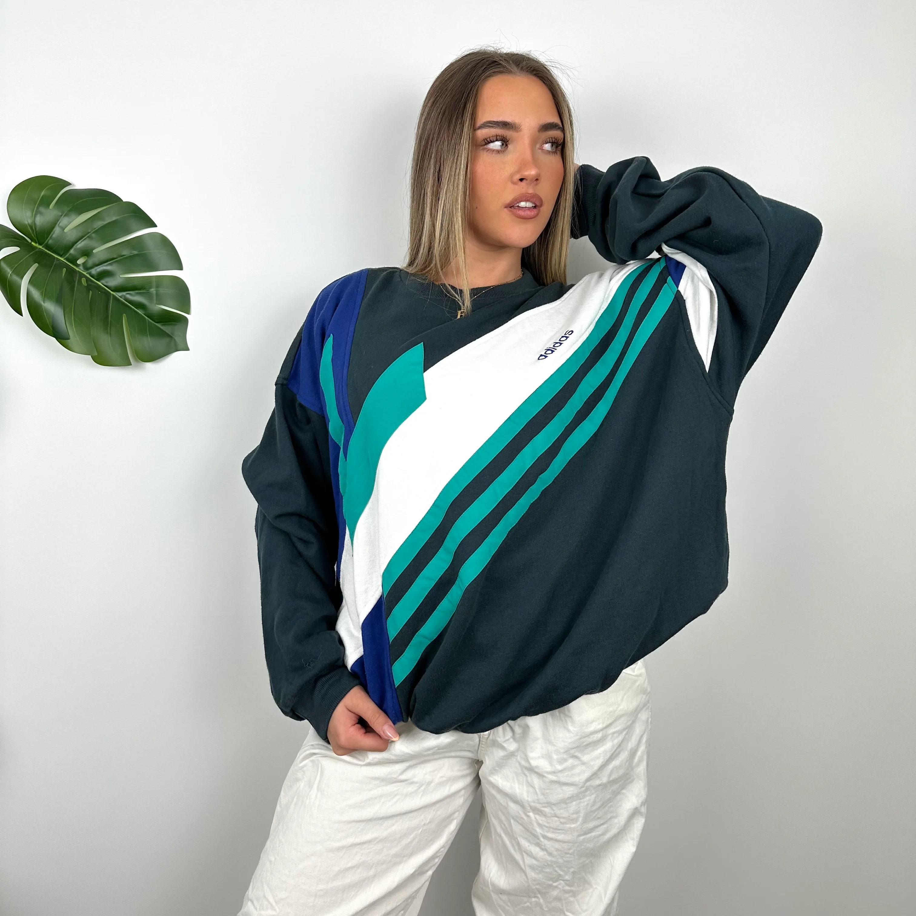 Adidas Embroidered Spell Out Colour Block Sweatshirt (L) - Image 4
