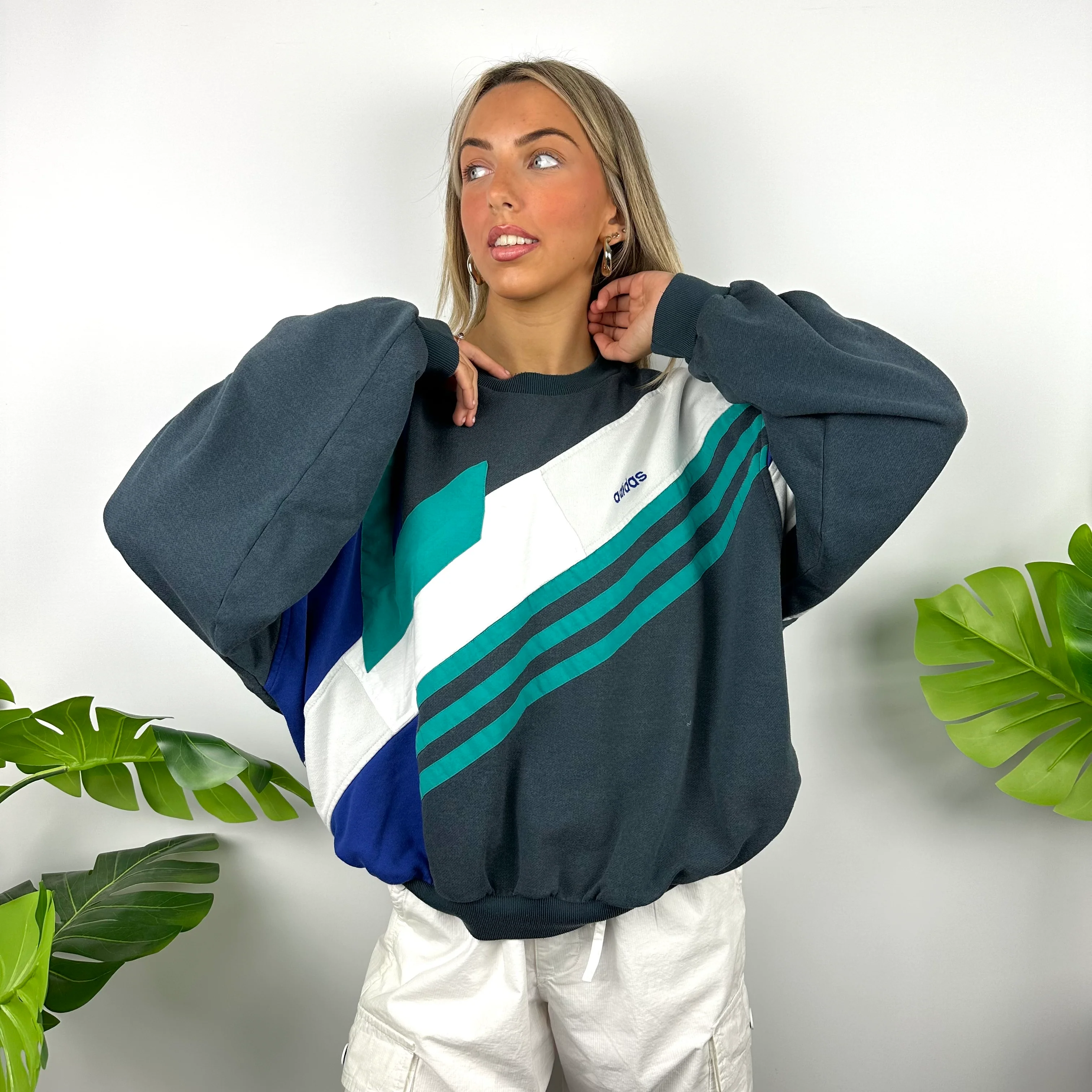 Adidas Embroidered Spell Out Colour Block Sweatshirt (L) - Image 5