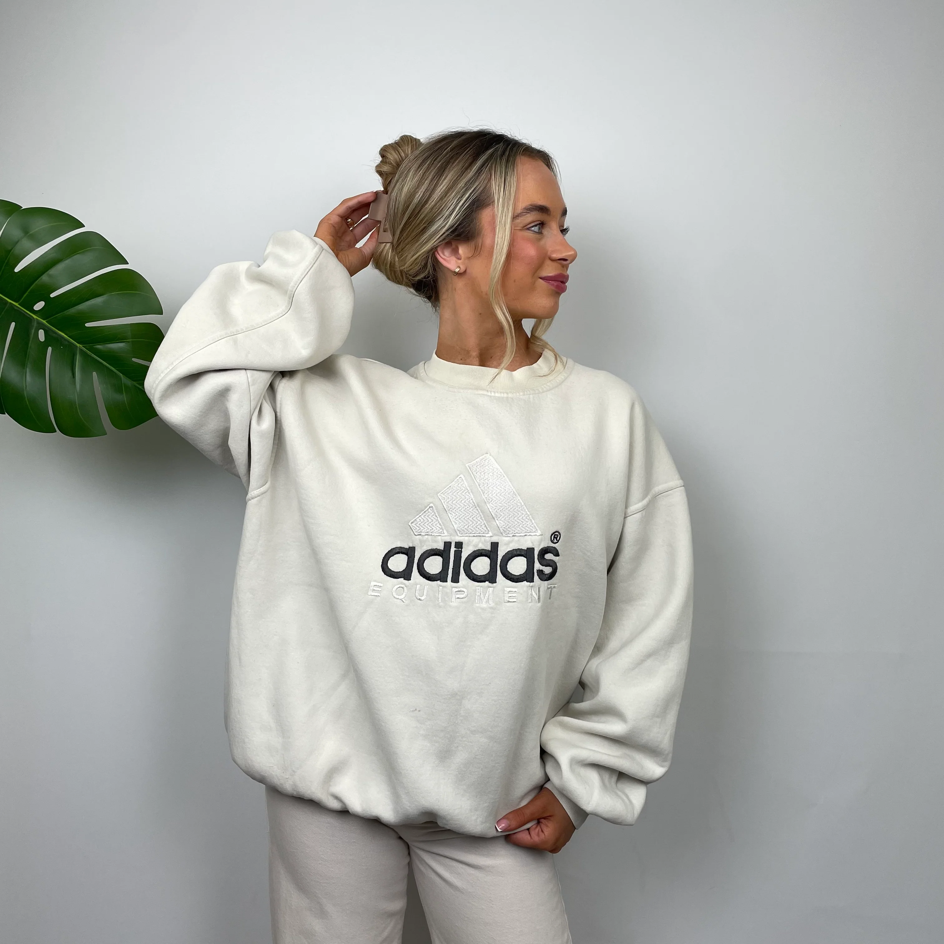Adidas Equipment RARE Cream Embroidered Spell Out Sweatshirt (M) - Image 4