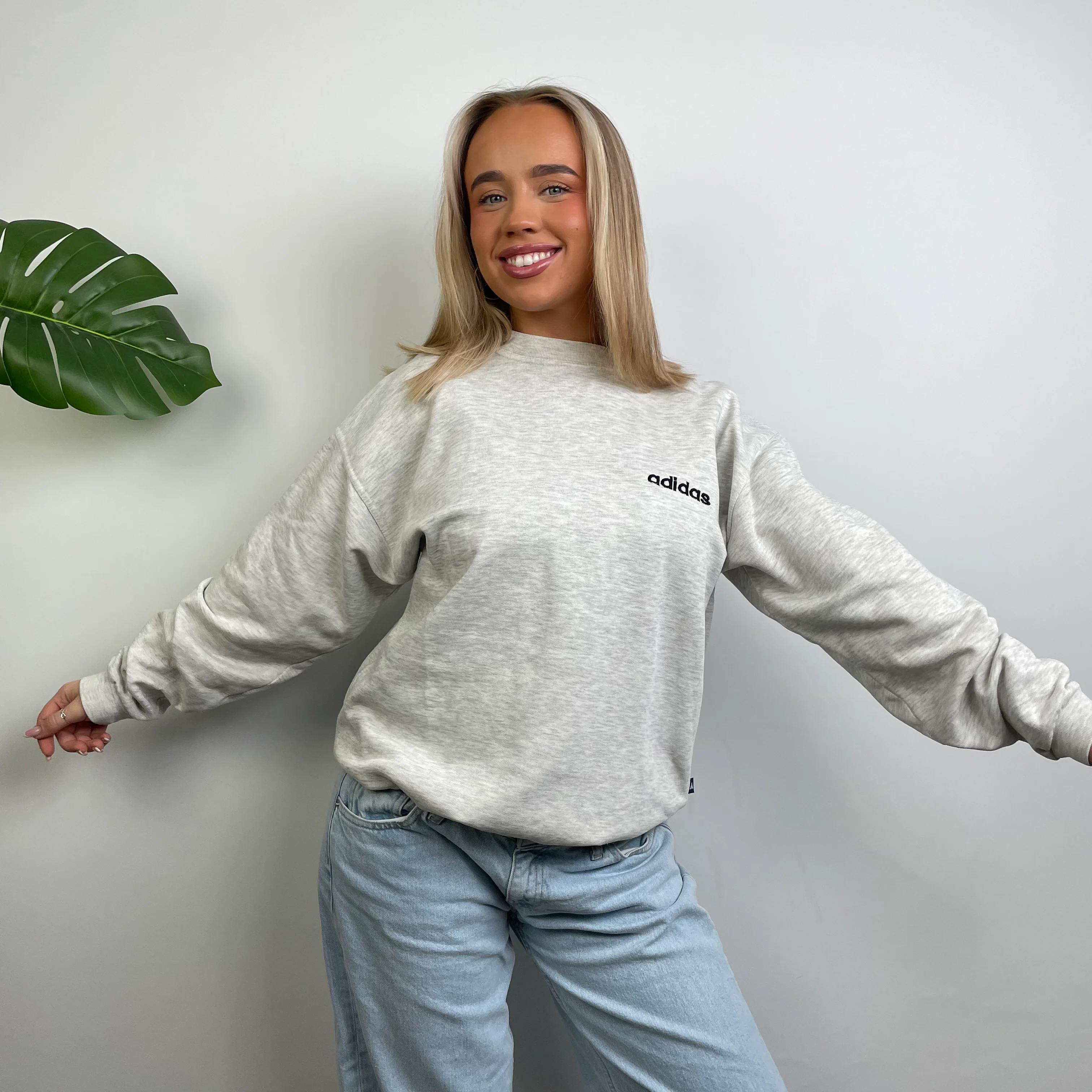 Adidas Grey Embroidered Spell Out Sweatshirt (M) - Image 4