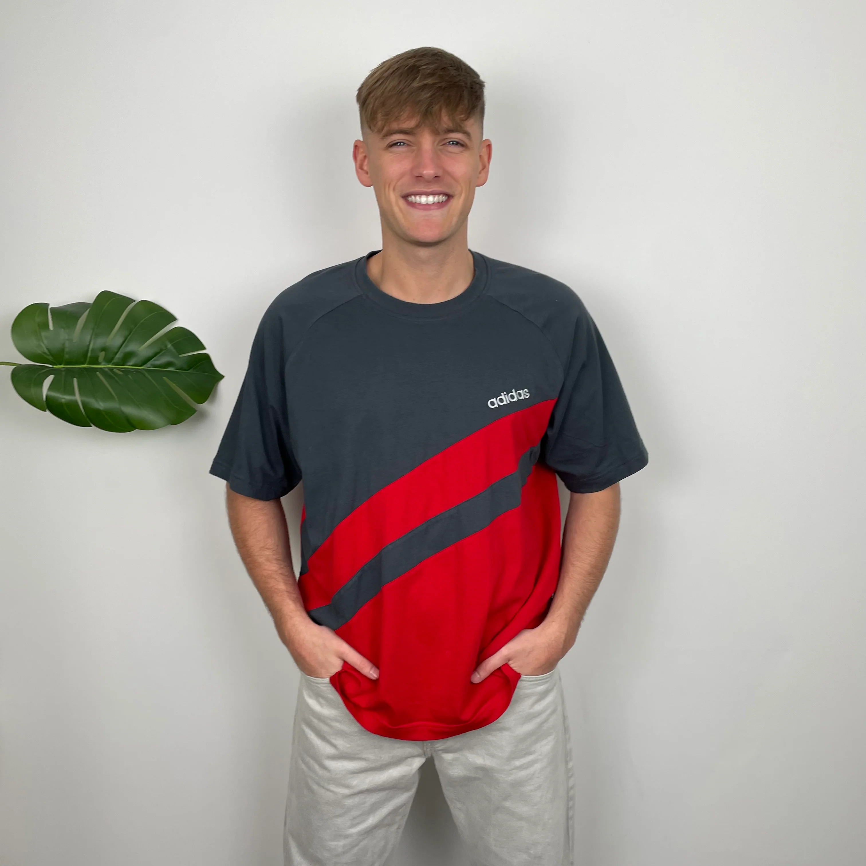 Adidas Grey Embroidered Spell Out T Shirt (XL) - Image 3