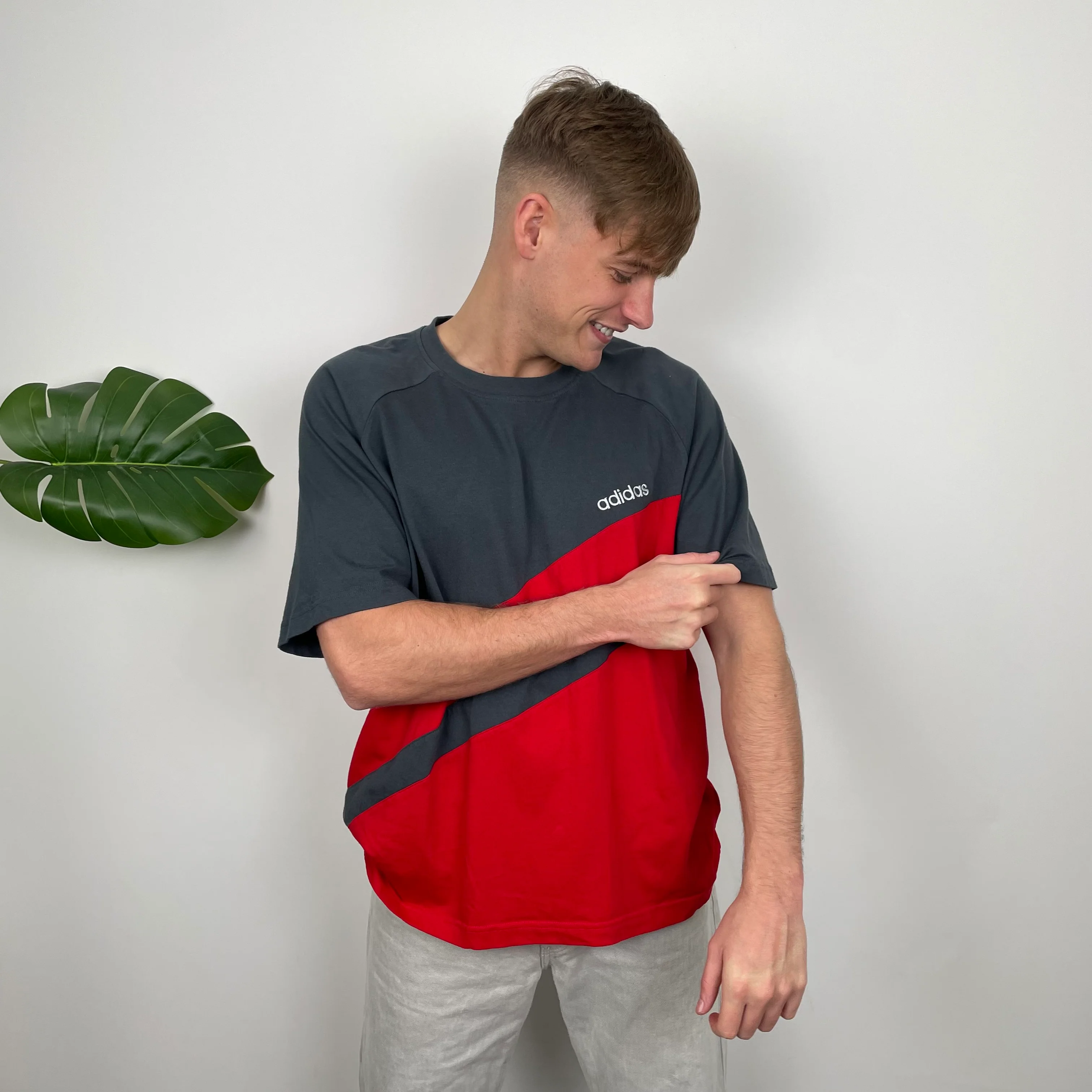 Adidas Grey Embroidered Spell Out T Shirt (XL) - Image 6