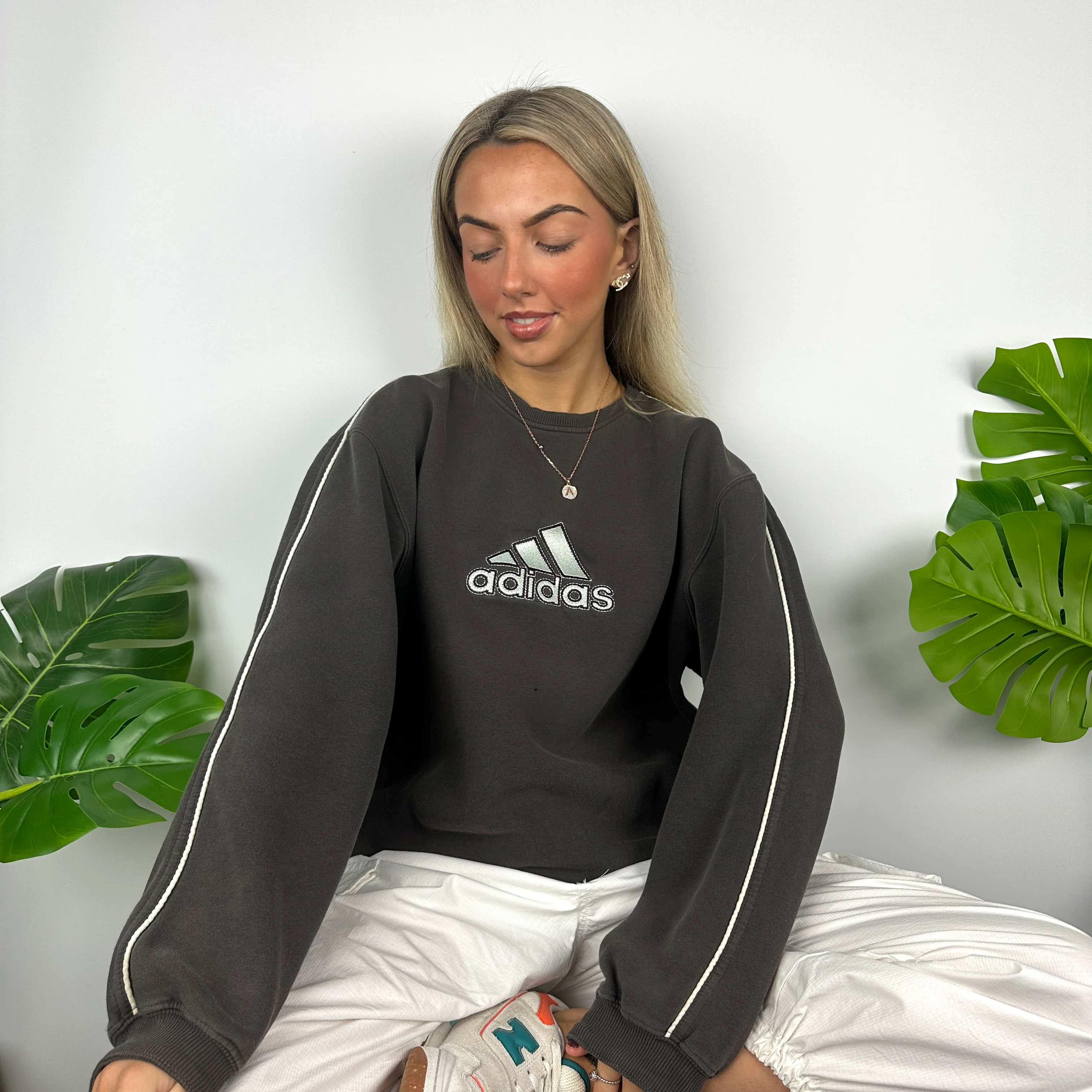 Adidas Mocha Brown Embroidered Spell Out Sweatshirt (M) - Image 5