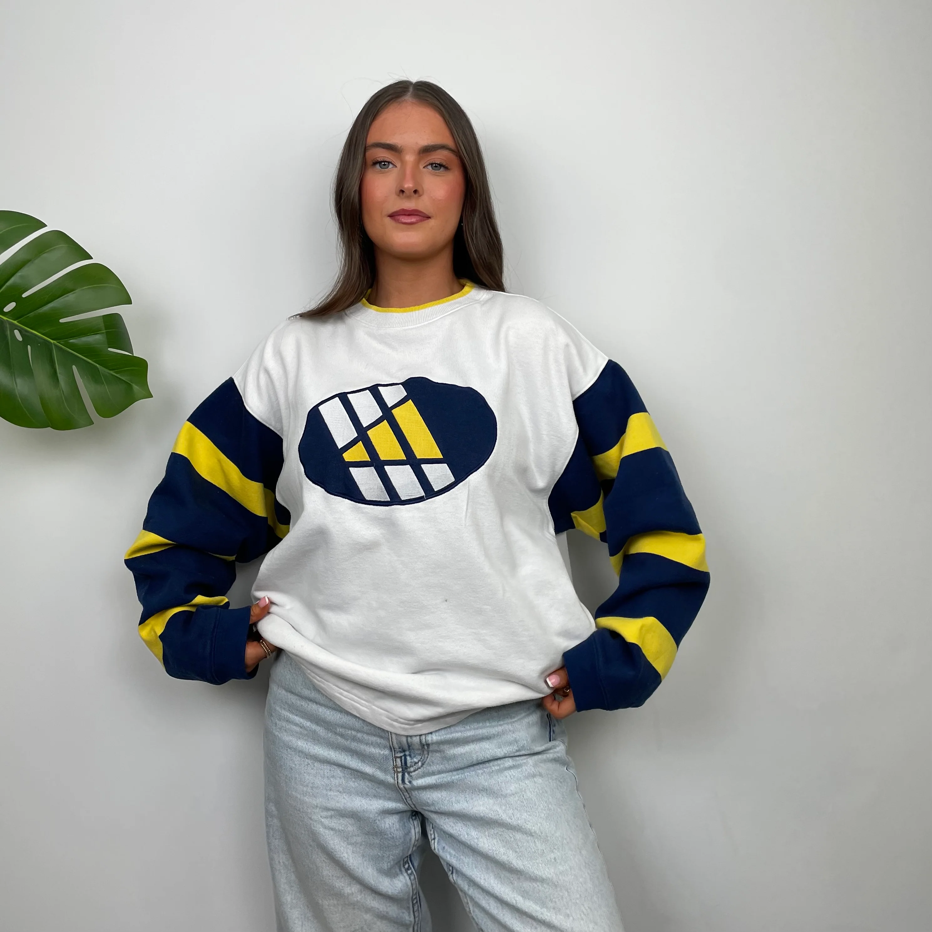 Adidas RARE White Embroidered Logo Sweatshirt (M) - Image 2