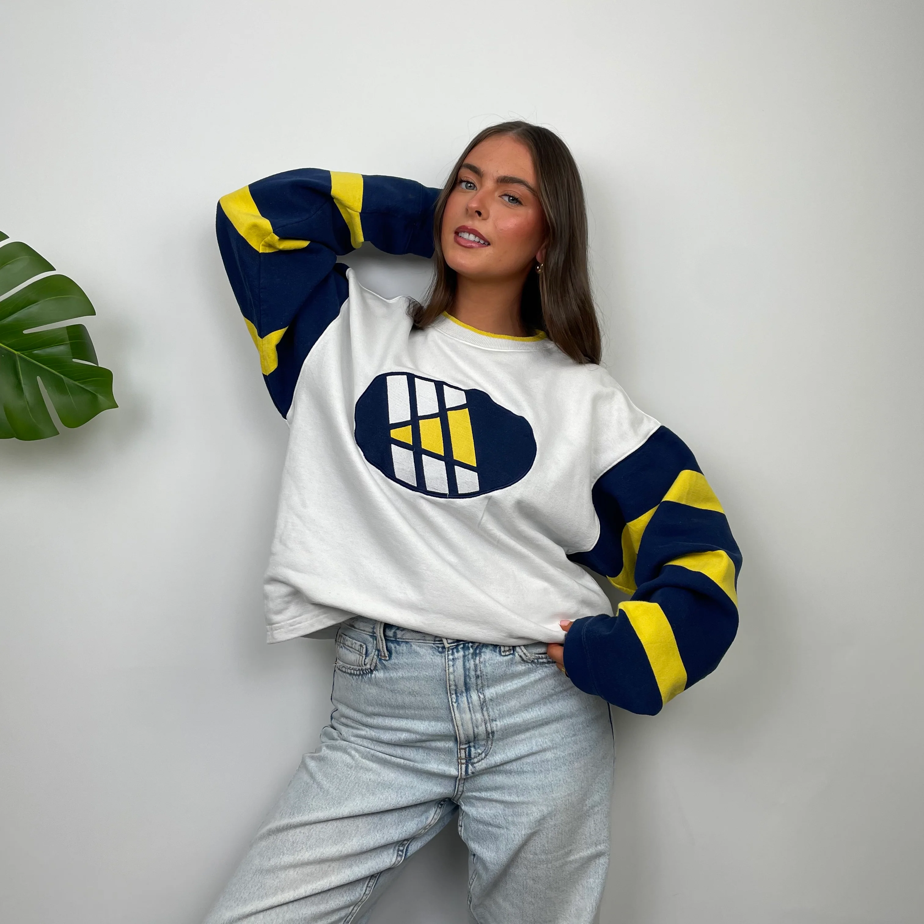 Adidas RARE White Embroidered Logo Sweatshirt (M) - Image 5