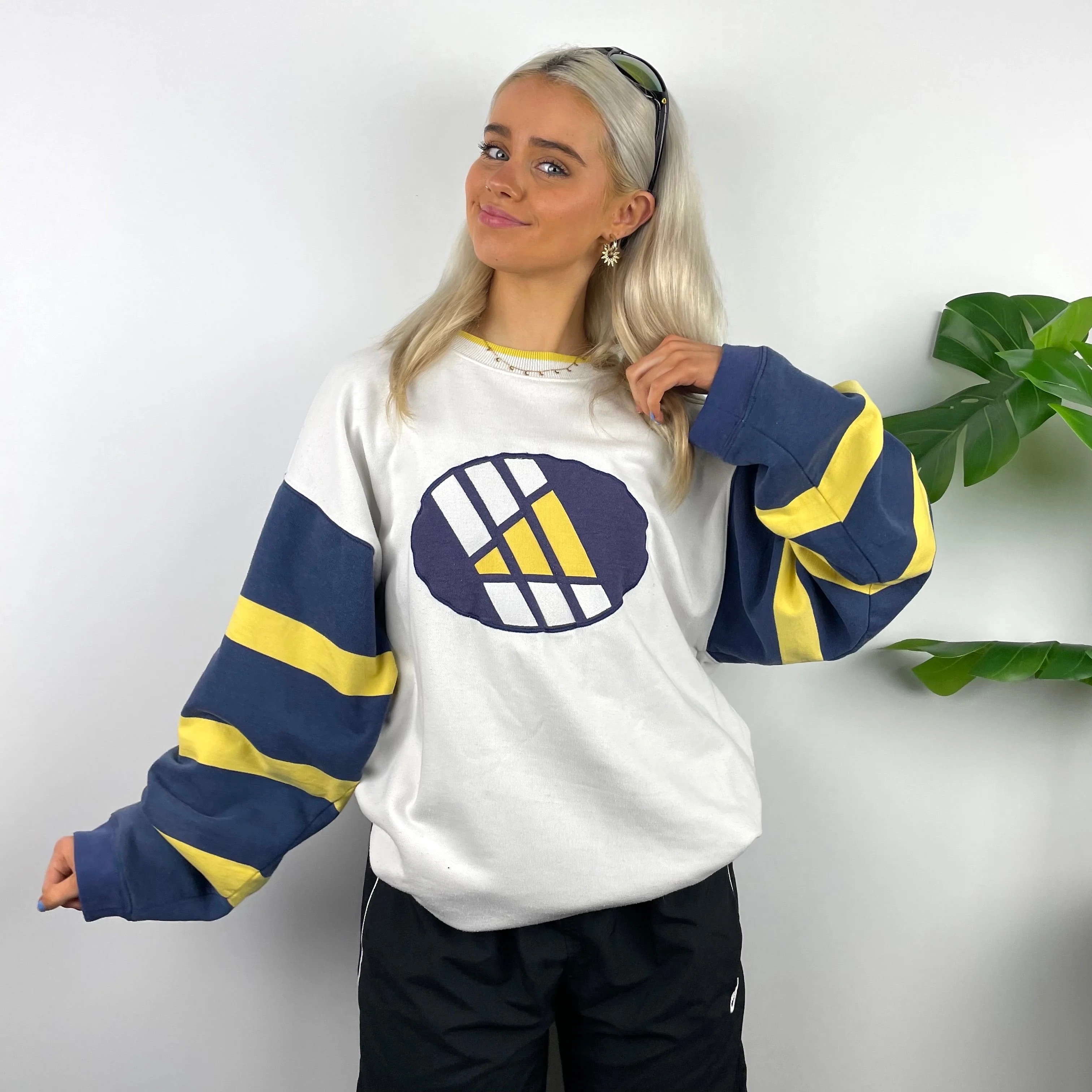 Adidas RARE White Embroidered Logo Sweatshirt (M) - Image 2