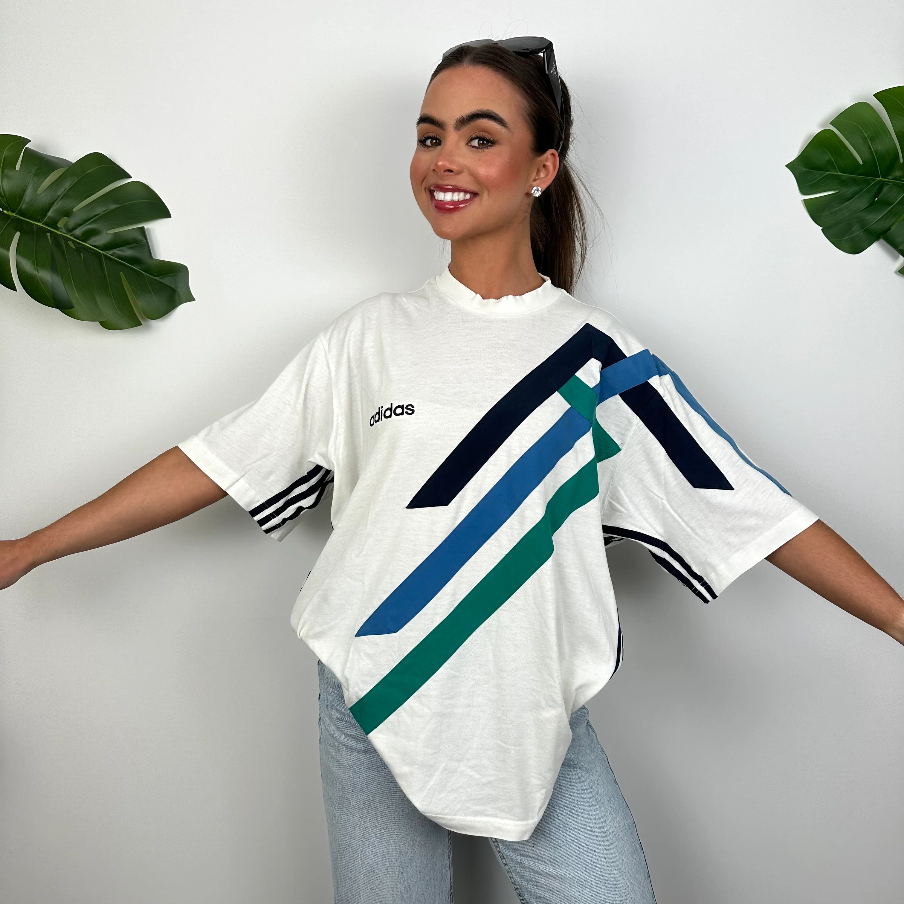 Adidas White Embroidered Spell Out T Shirt (L) - Image 2