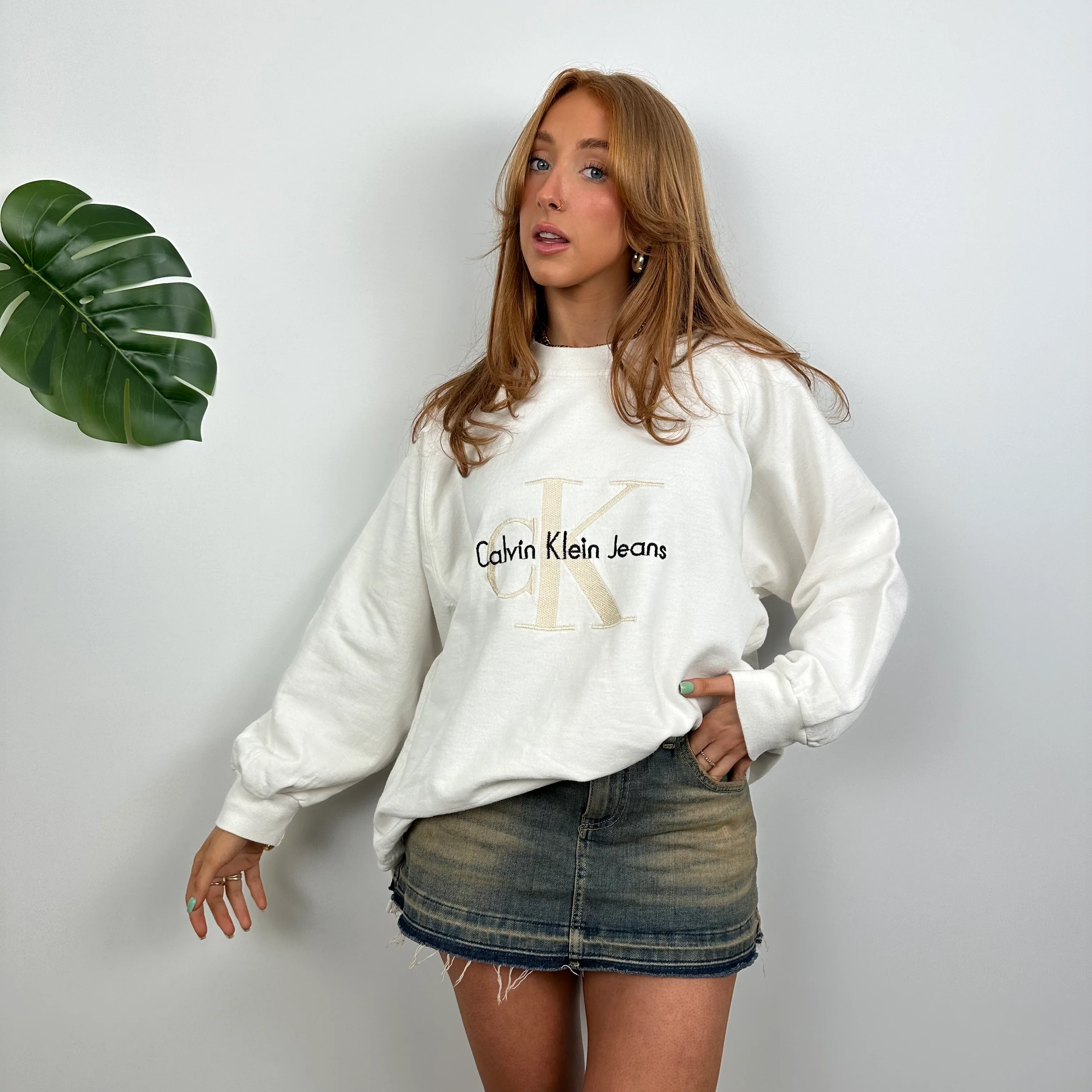 Calvin Klein RARE Cream Embroidered Spell Out Sweatshirt (M) - Image 5