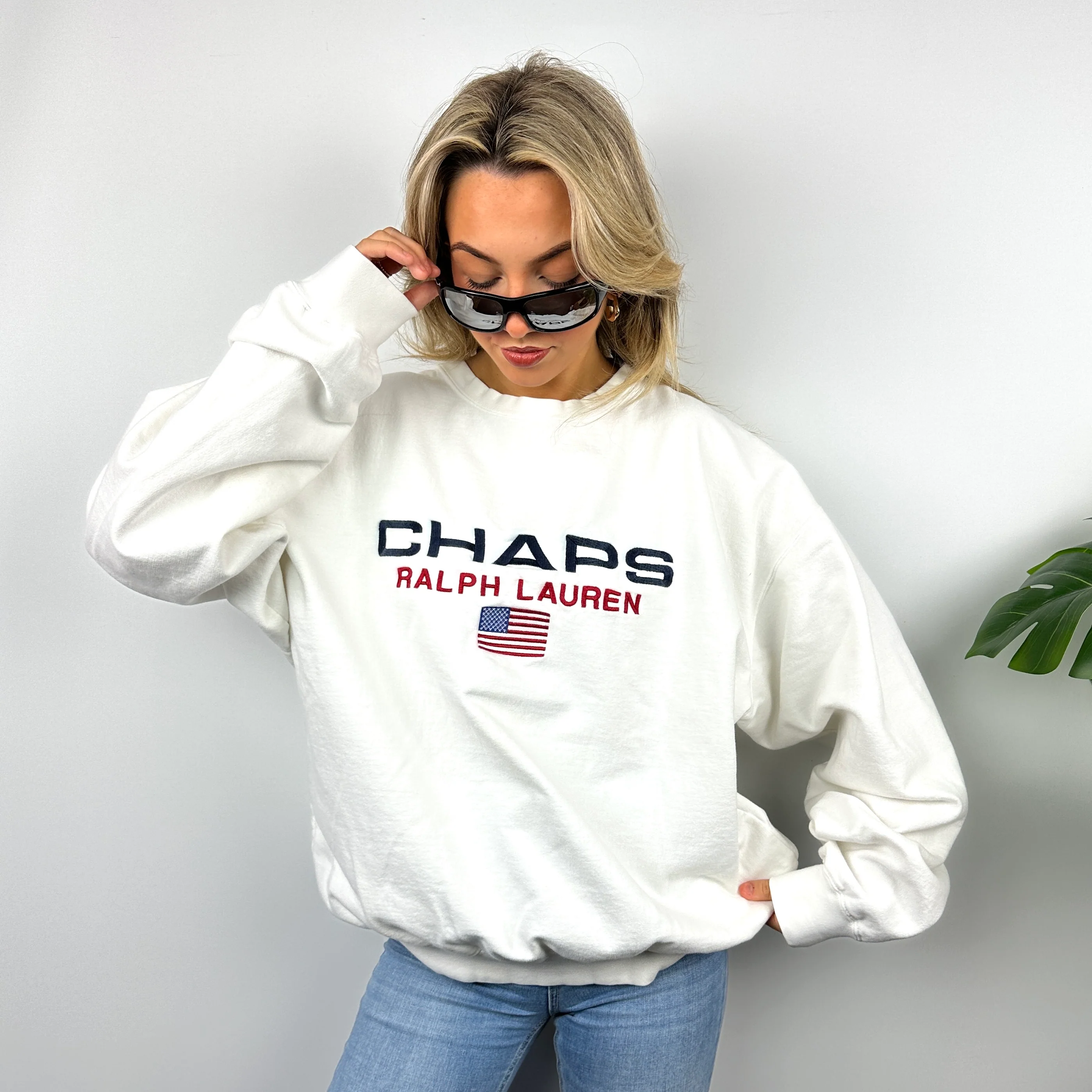 Chaps Ralph Lauren White Embroidered Spell Out Sweatshirt (XL) - Image 4