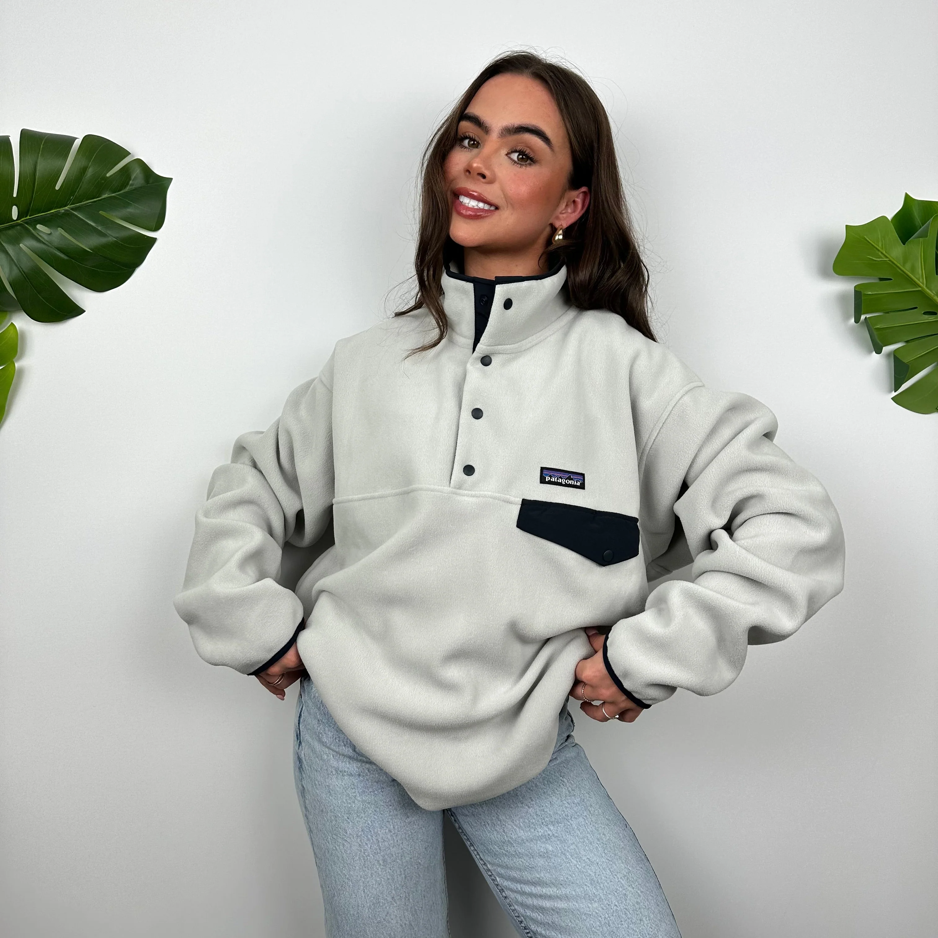 Patagonia Grey Embroidered Spell Out Teddy Bear Fleece Sweatshirt (L) - Image 2