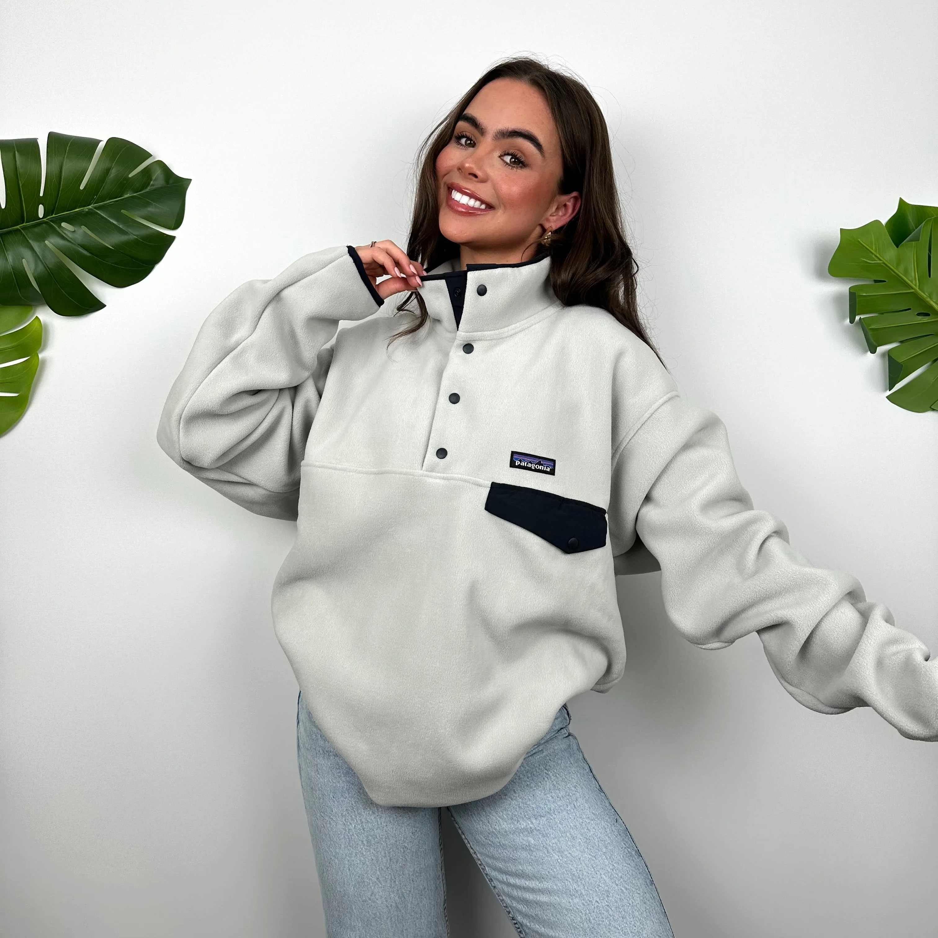 Patagonia Grey Embroidered Spell Out Teddy Bear Fleece Sweatshirt (L) - Image 4