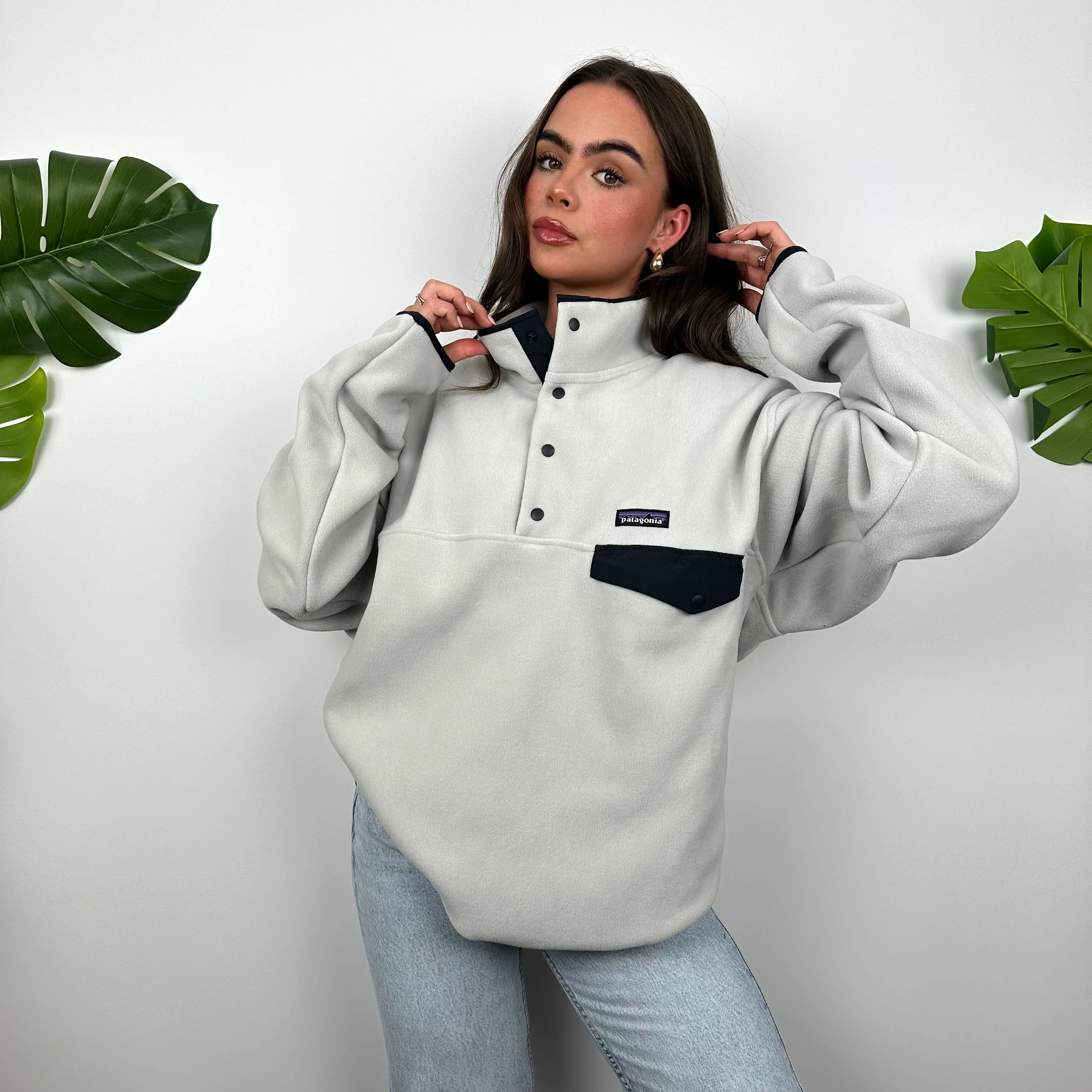 Patagonia Grey Embroidered Spell Out Teddy Bear Fleece Sweatshirt (L) - Image 5