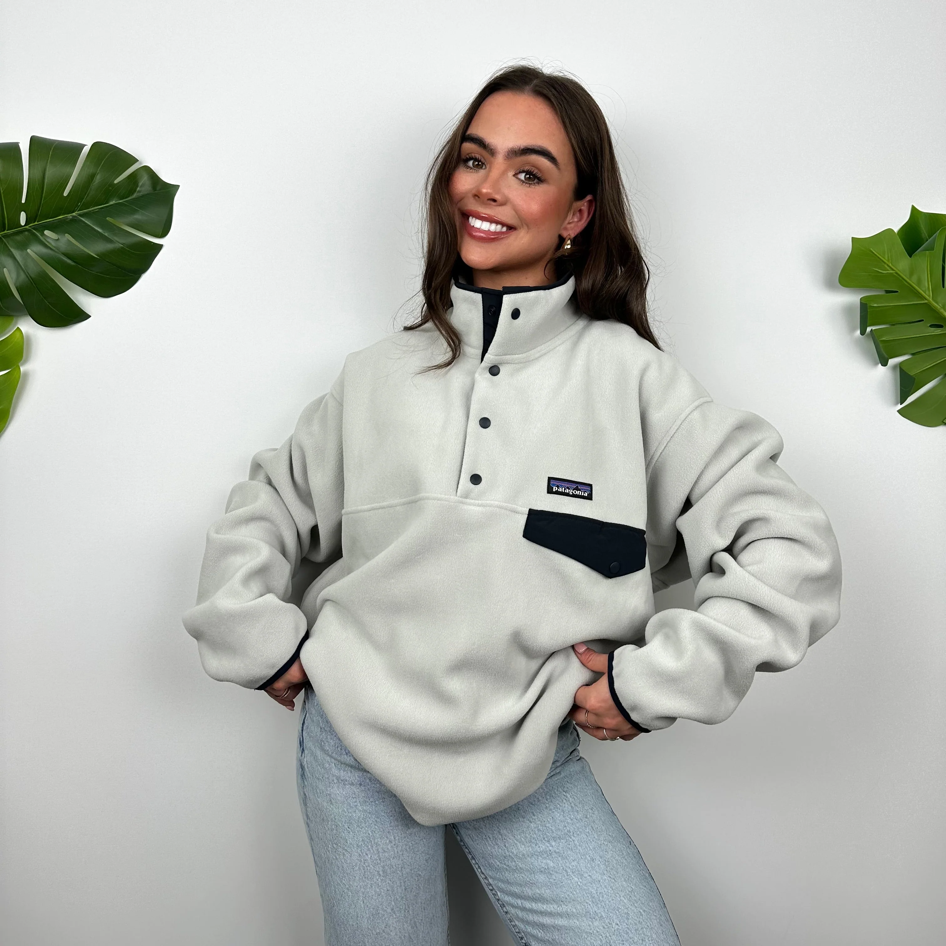 Patagonia Grey Embroidered Spell Out Teddy Bear Fleece Sweatshirt (L) - Image 6