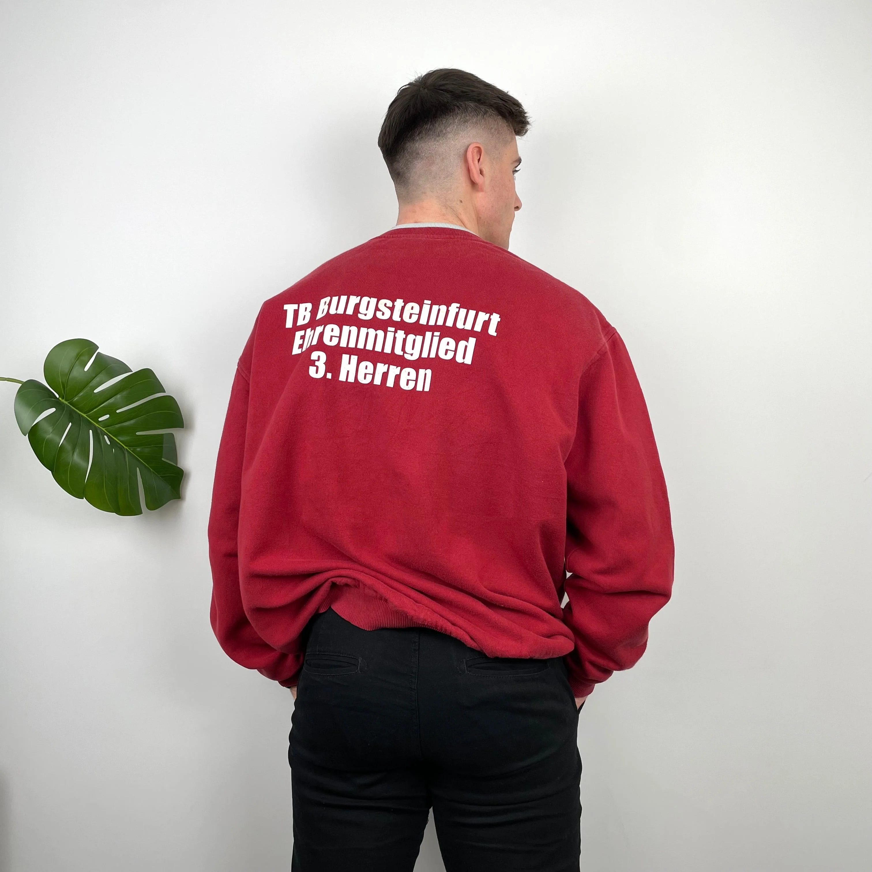 FILA Red Embroidered Spell Out Sweatshirt (XXL) - Image 5