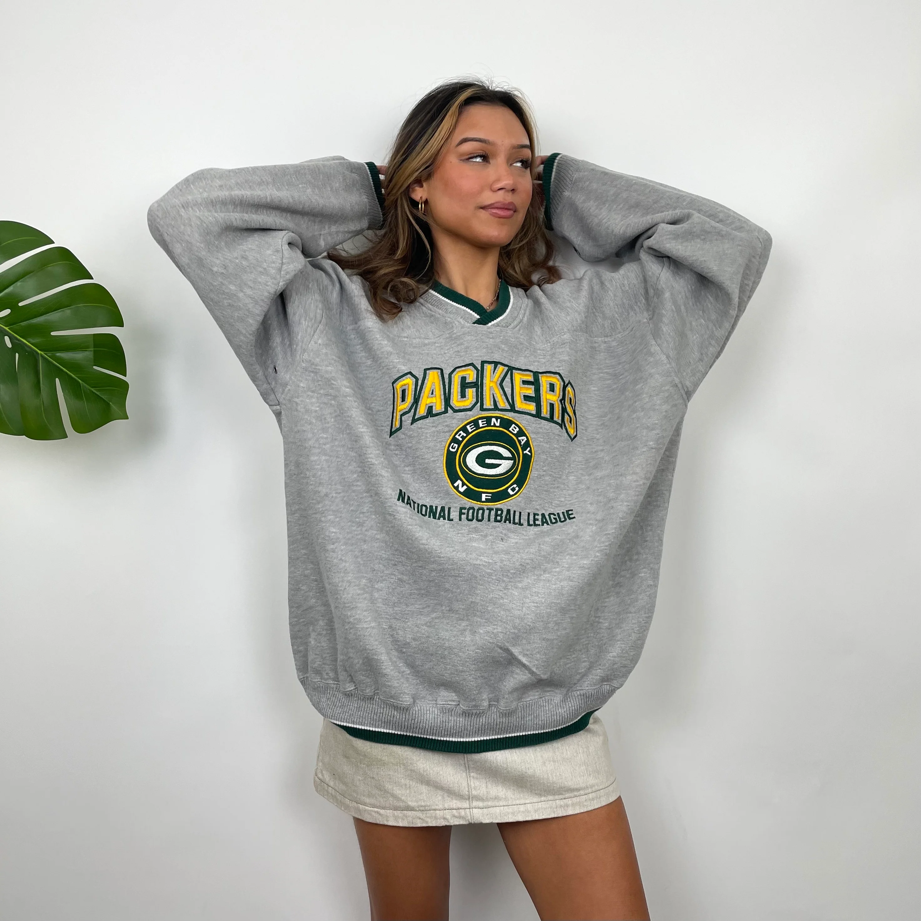 Green Bay Packers RARE Grey Embroidered Spell Out Sweatshirt (L) - Image 3