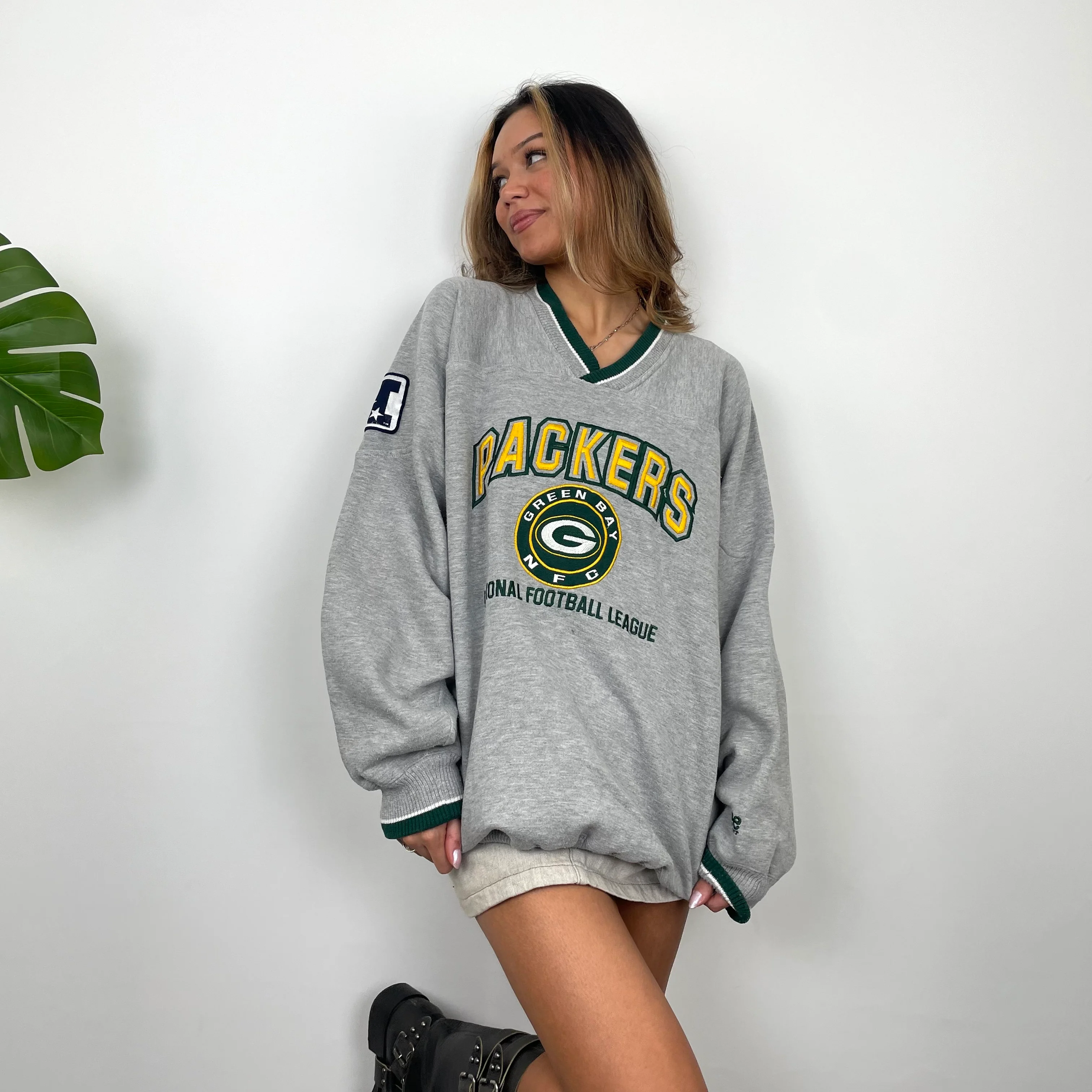 Green Bay Packers RARE Grey Embroidered Spell Out Sweatshirt (L) - Image 7