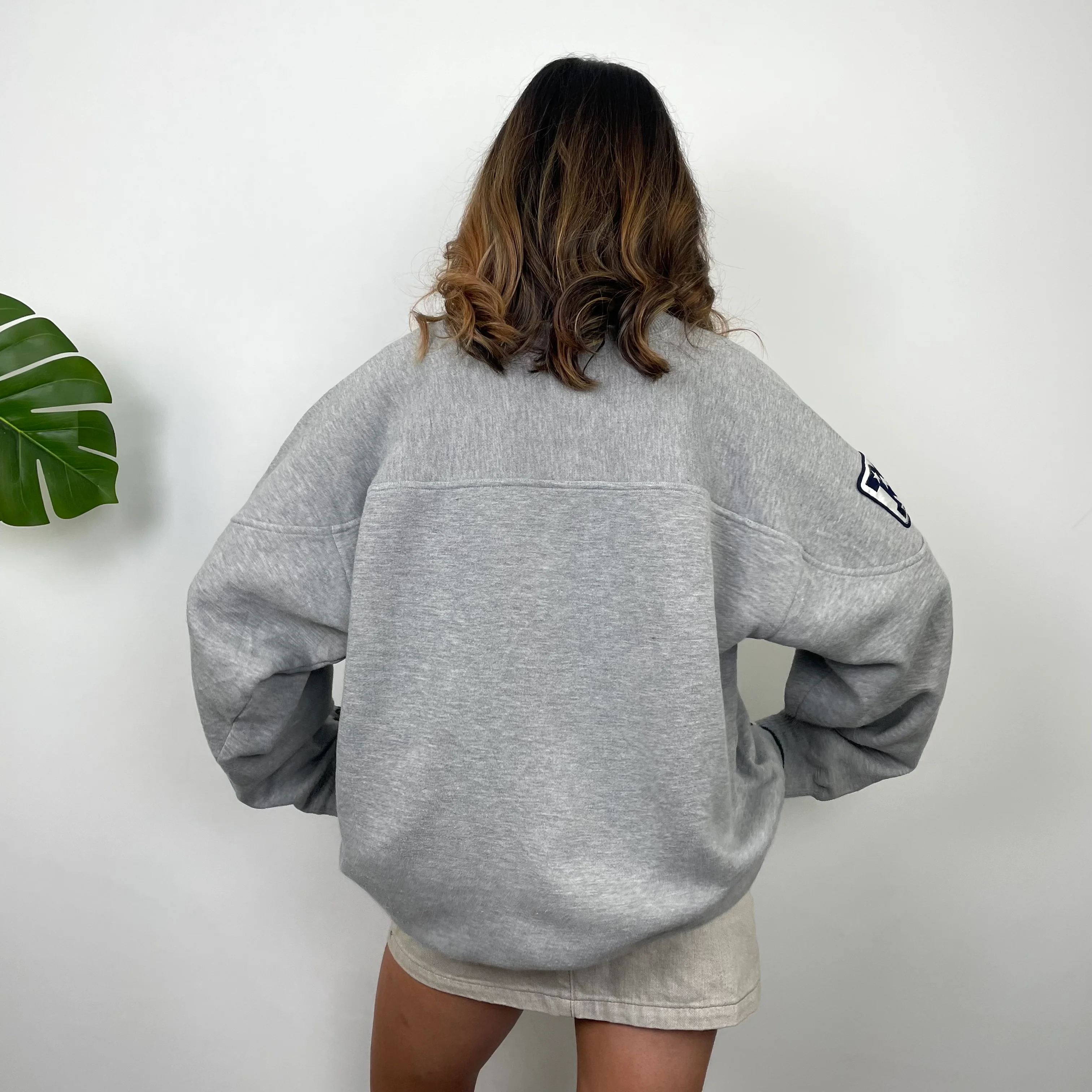Green Bay Packers RARE Grey Embroidered Spell Out Sweatshirt (L) - Image 9