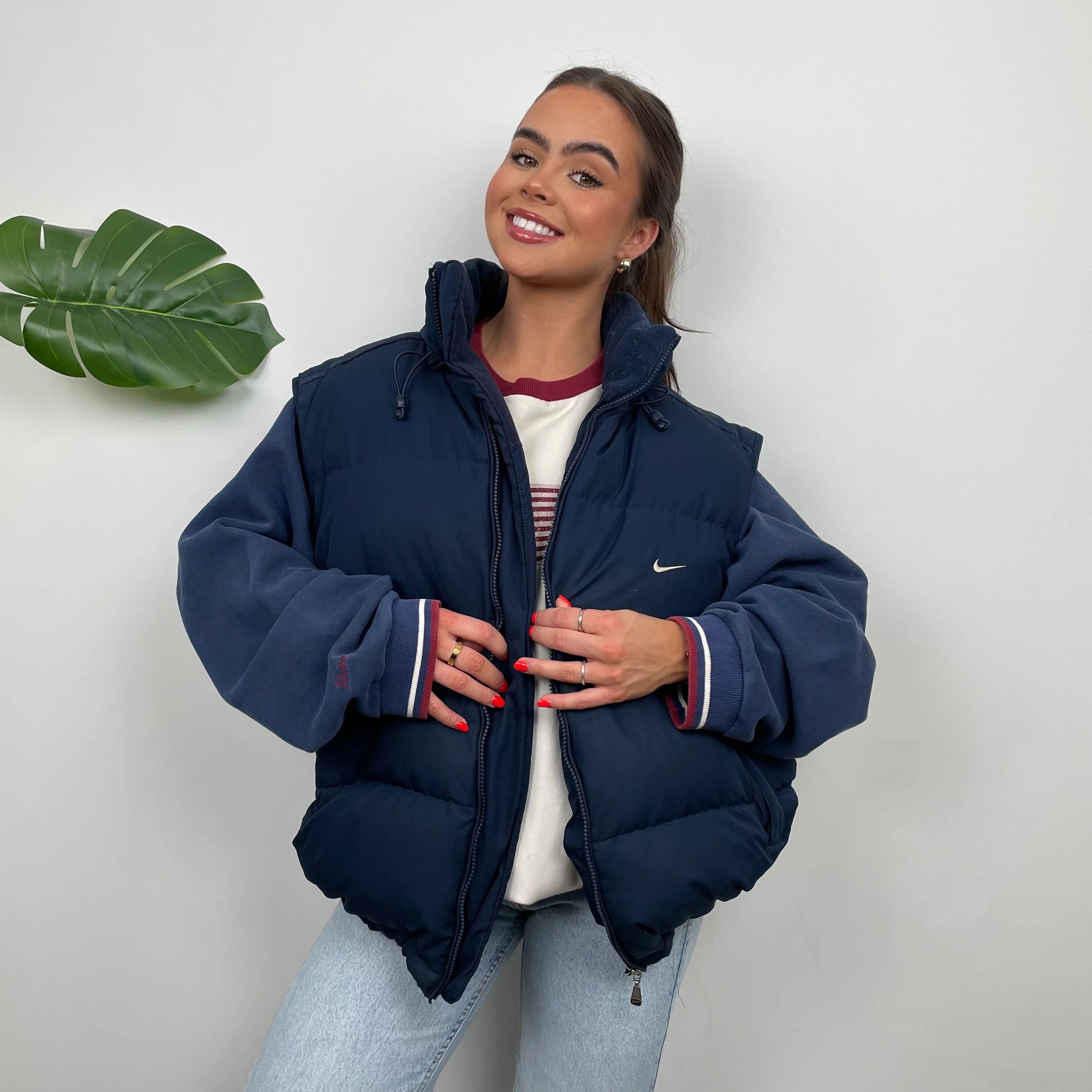Nike Navy Embroidered Swoosh Puffer Gilet (XL) - Image 3
