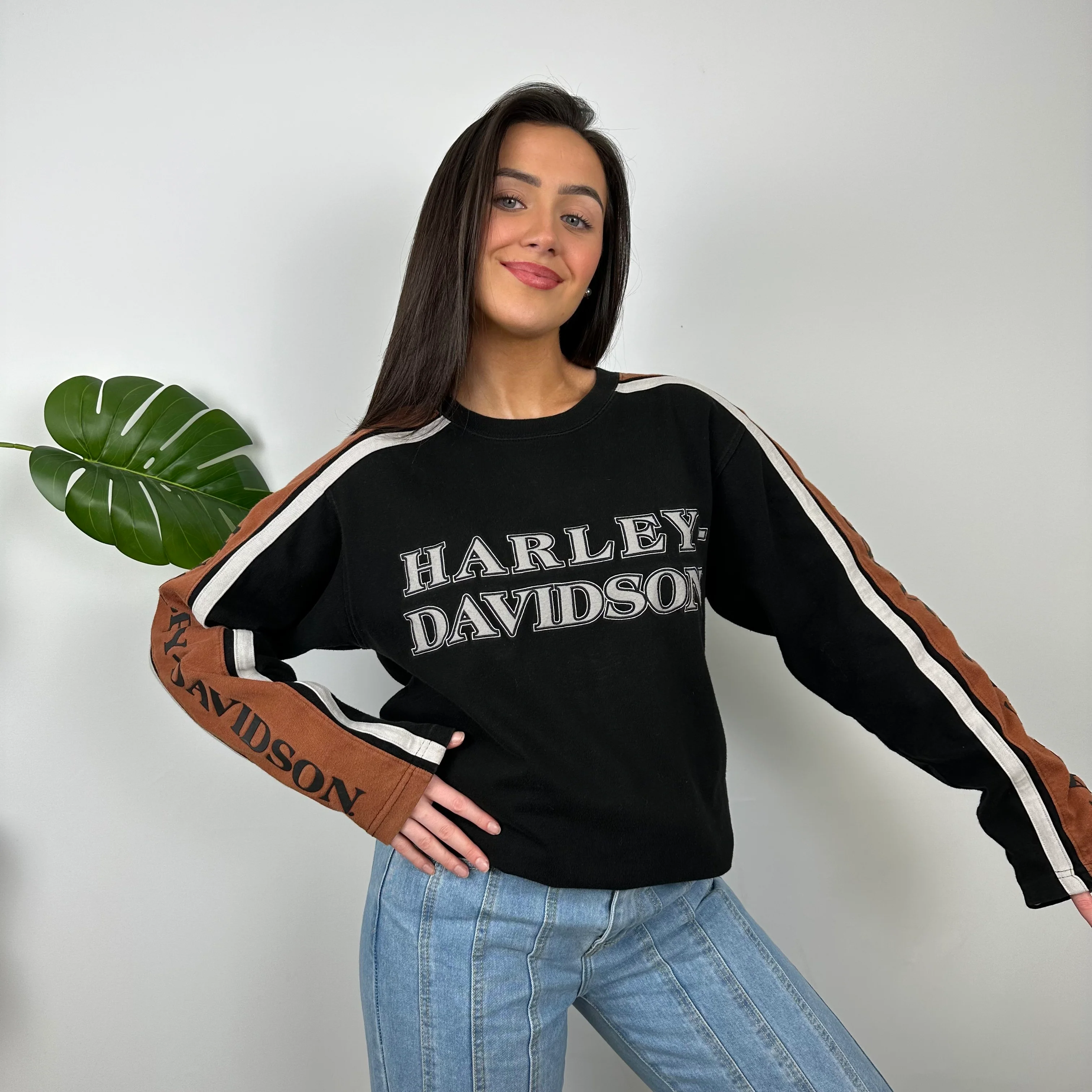 Harley Davidson RARE Black Embroidered Spell Out Sweatshirt (L) - Image 3