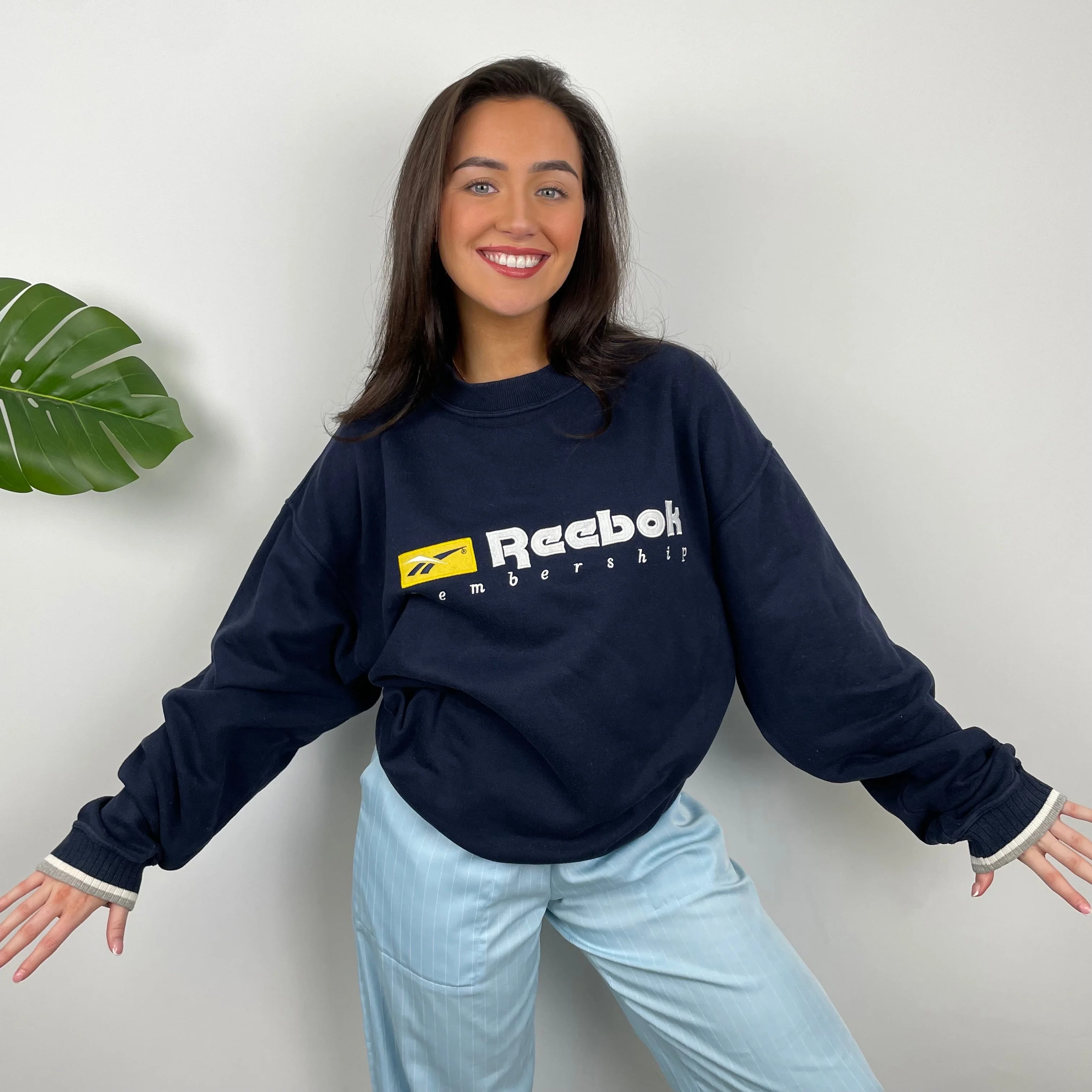 Reebok Membership RARE Navy Embroidered Spell Out Sweatshirt (M) - Image 2