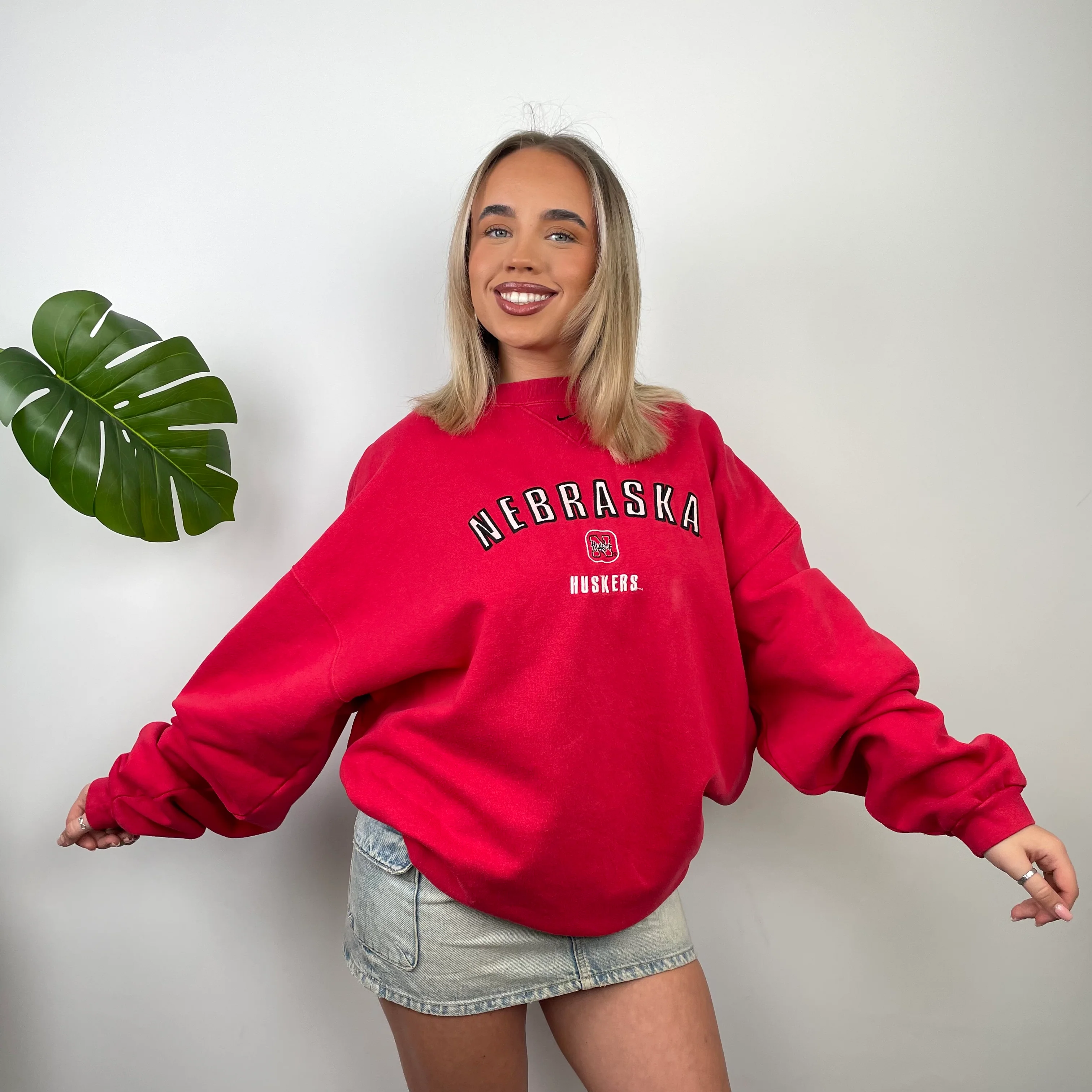 Nebraska Huskers Red Embroidered Spell Out Sweatshirt (XL) - Image 3