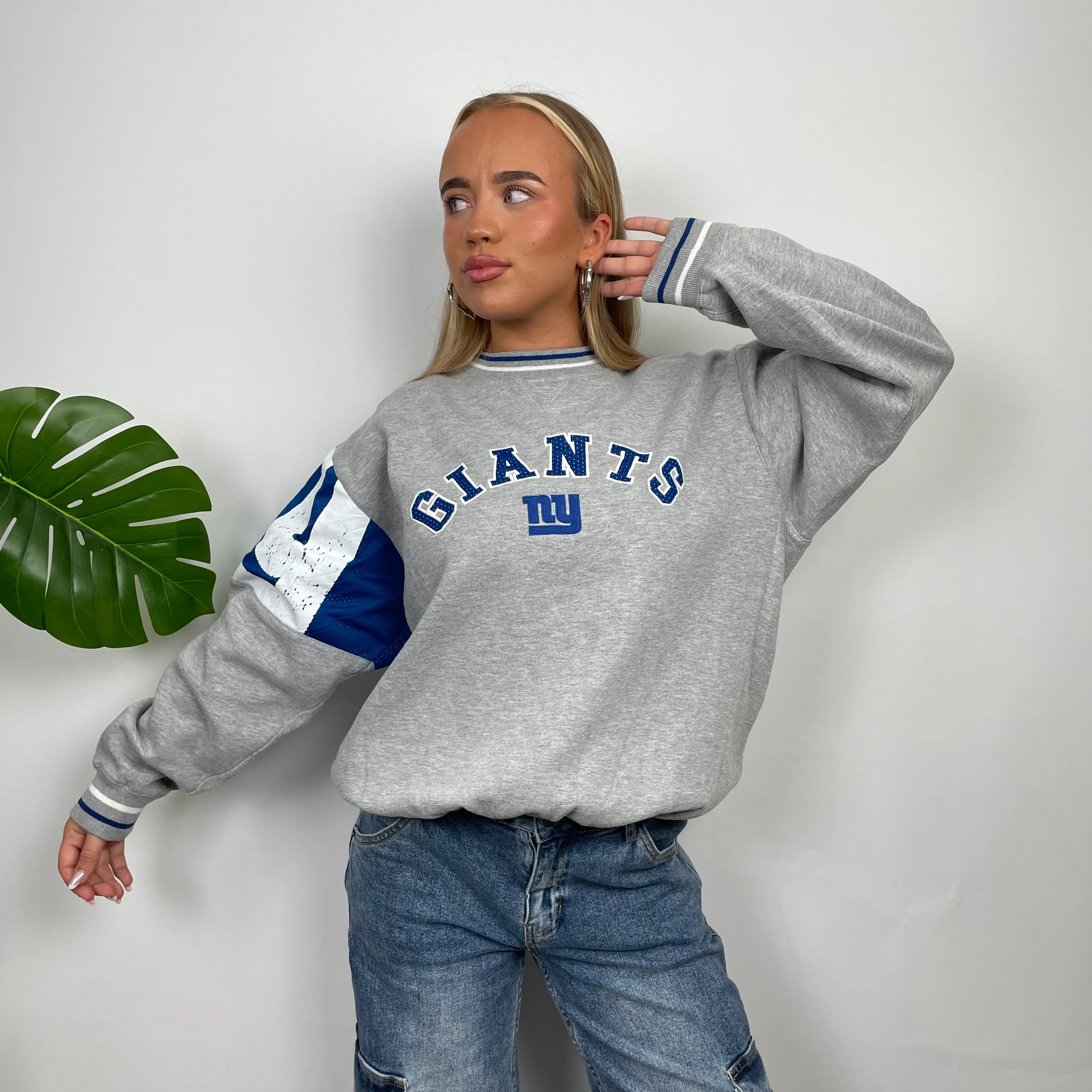 New York Giants Grey Embroidered Spell Out Sweatshirt (M) - Image 2