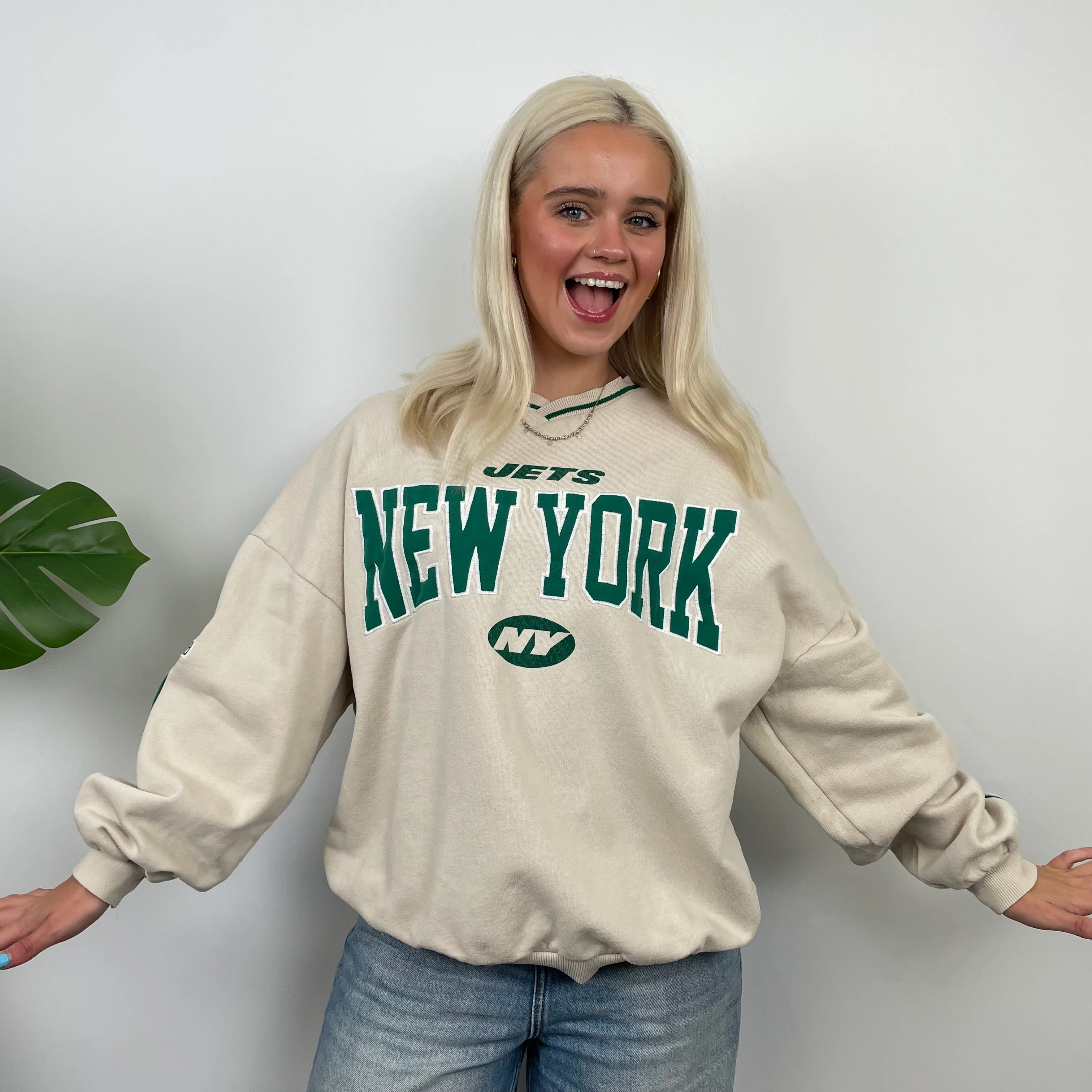 New York Jets Cream Embroidered Spell Out Sweatshirt (S) - Image 7