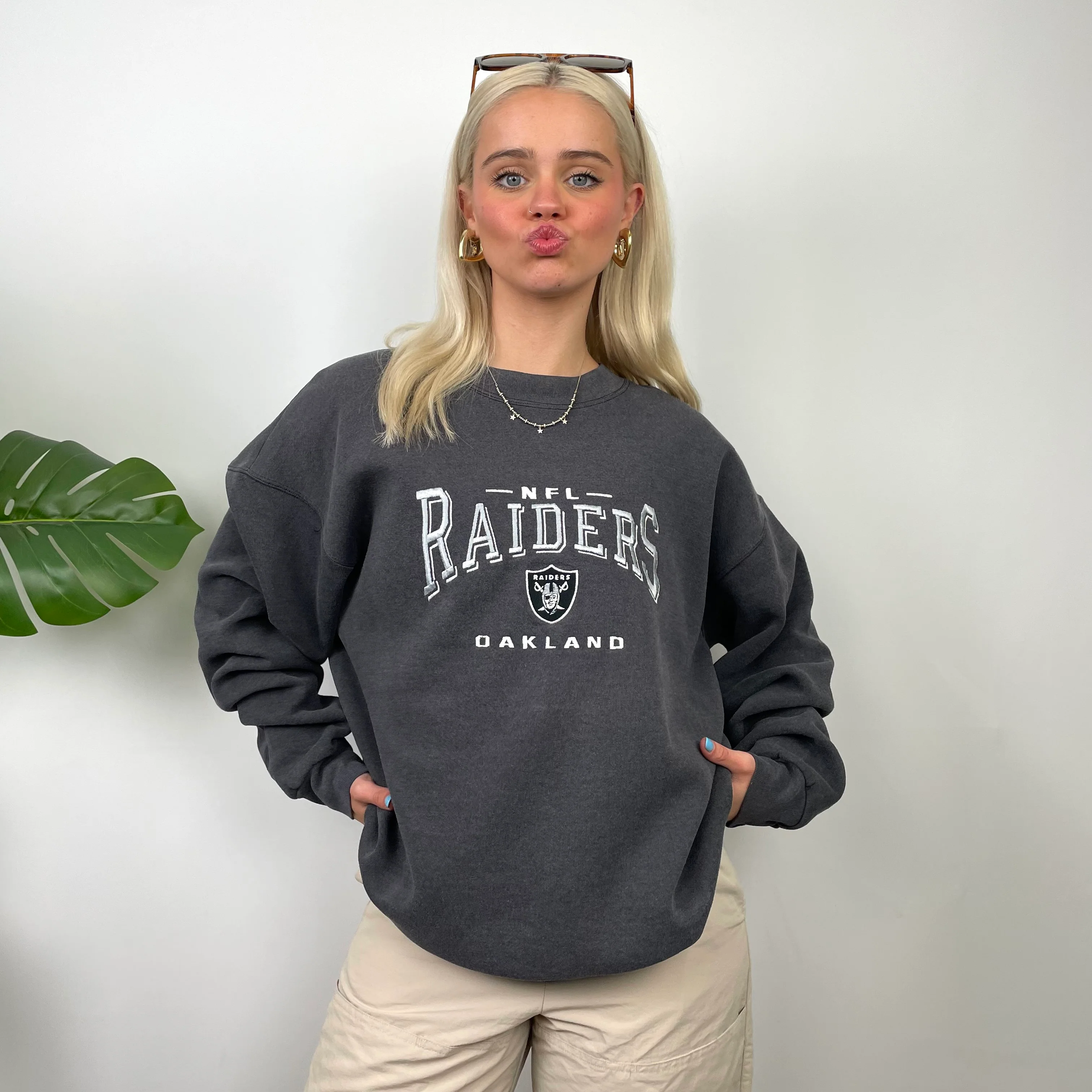 NFL Las Vegas Raiders Grey Embroidered Spell Out Sweatshirt (L) - Image 4
