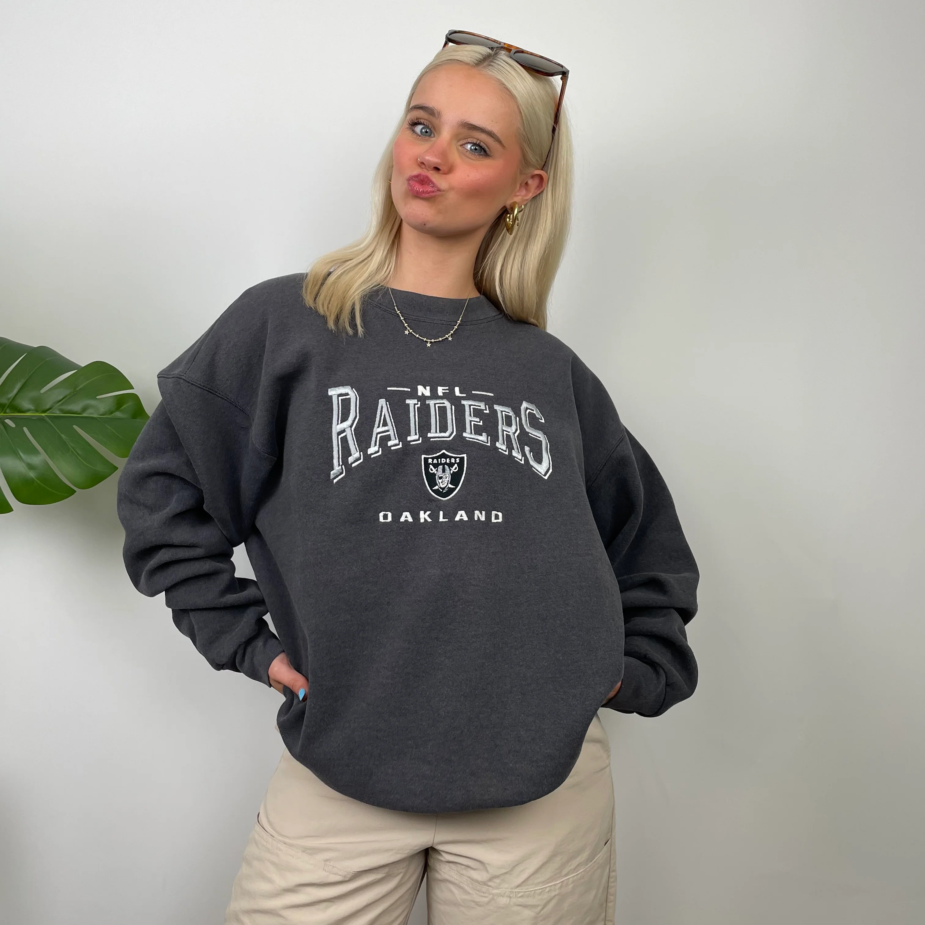 NFL Las Vegas Raiders Grey Embroidered Spell Out Sweatshirt (L) - Image 5