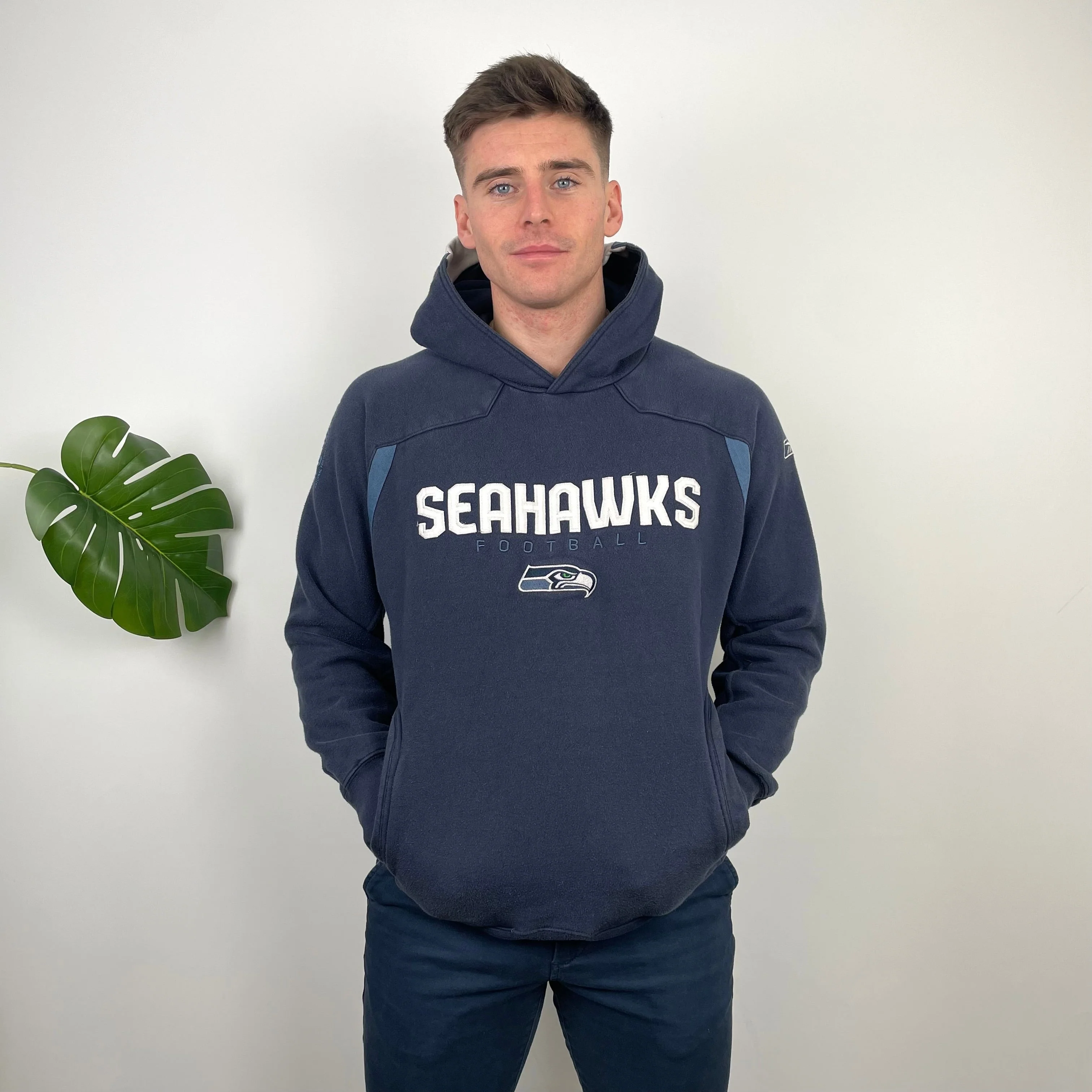 NFL Seattle Seahawks Navy Embroidered Spell Out Sweatshirt (M)