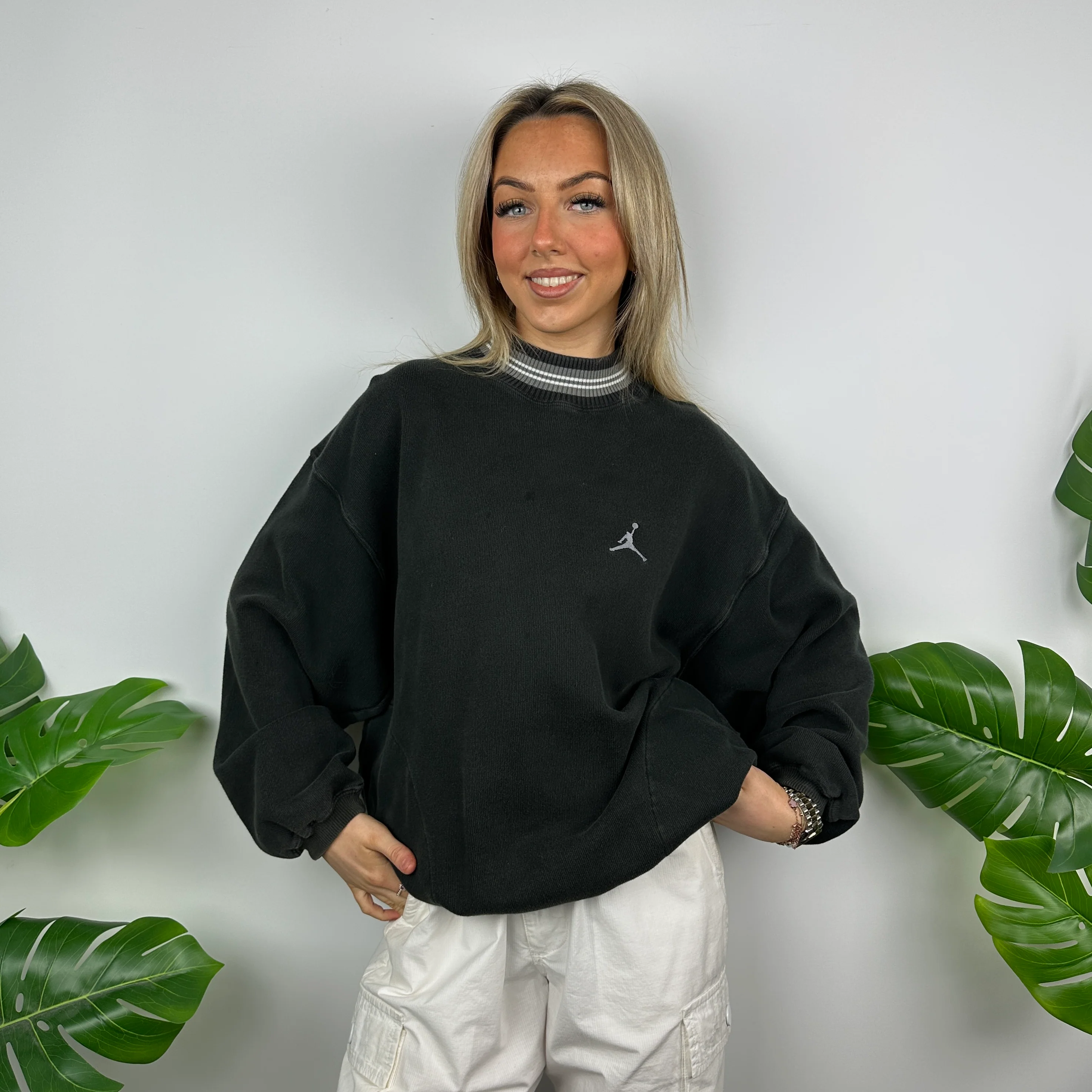 Nike Air Jordan Black Embroidered Logo Sweatshirt (L) - Image 6