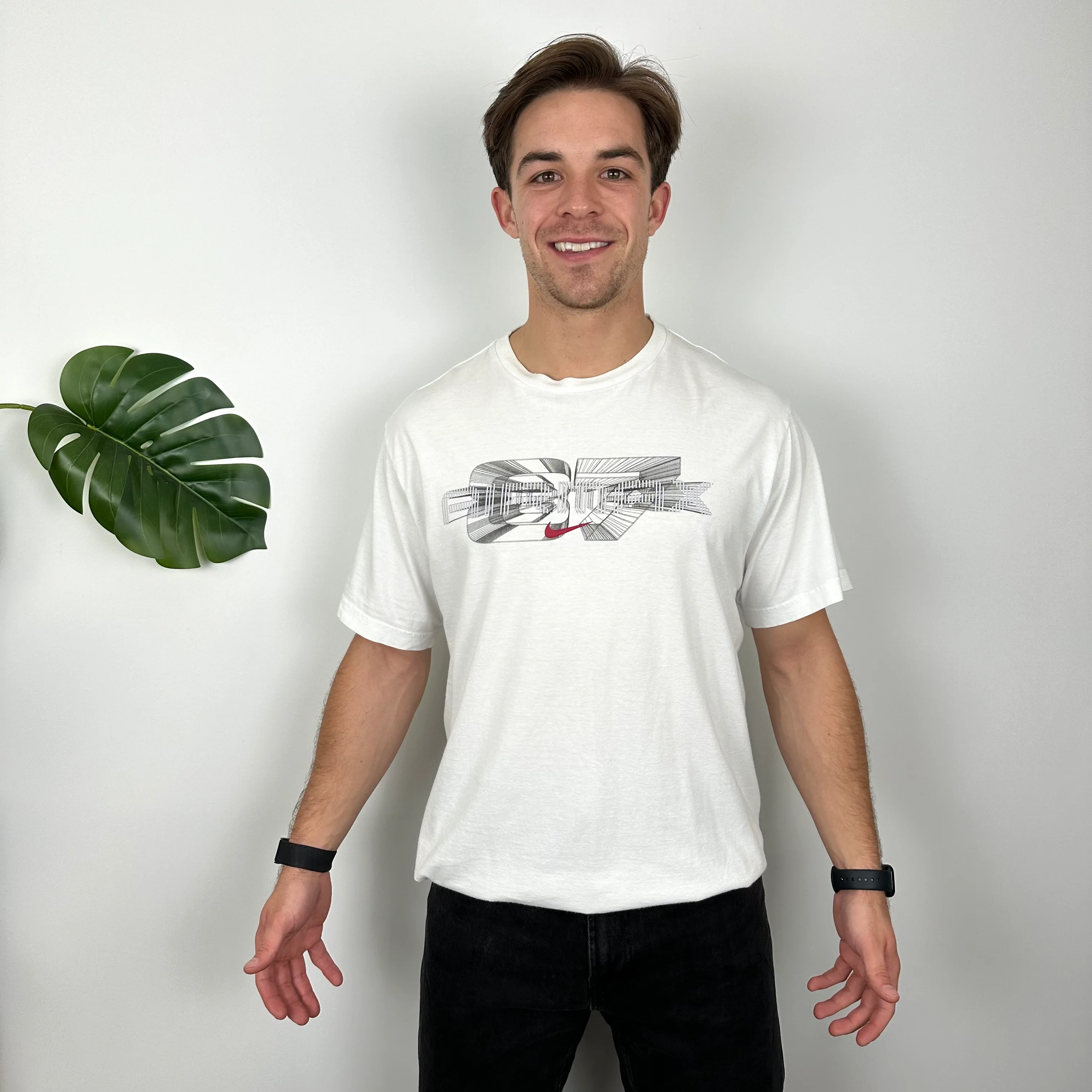 Nike Air Max White Spell Out T Shirt (L) - Image 2