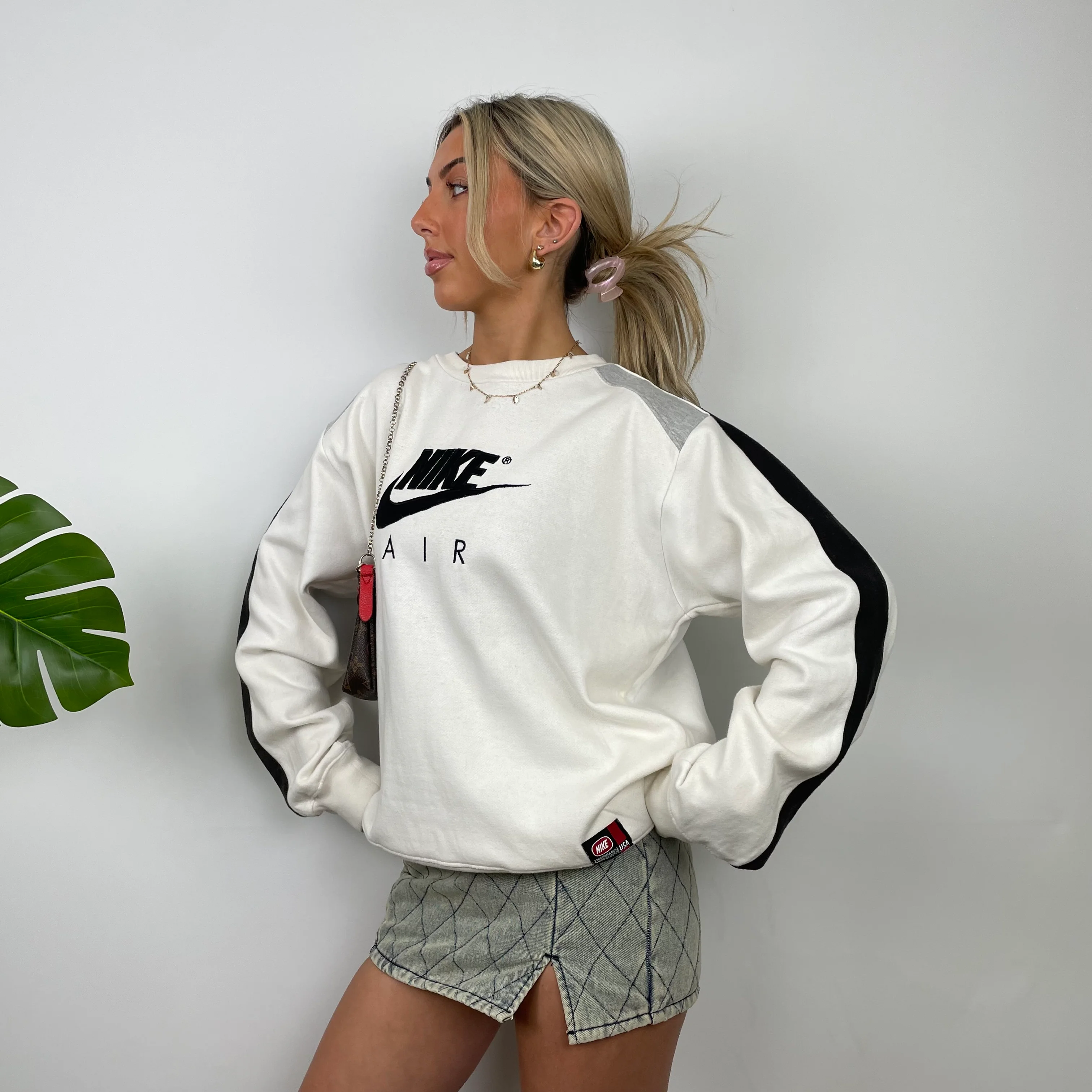 Nike Air RARE White Embroidered Spell Out Sweatshirt (M) - Image 14