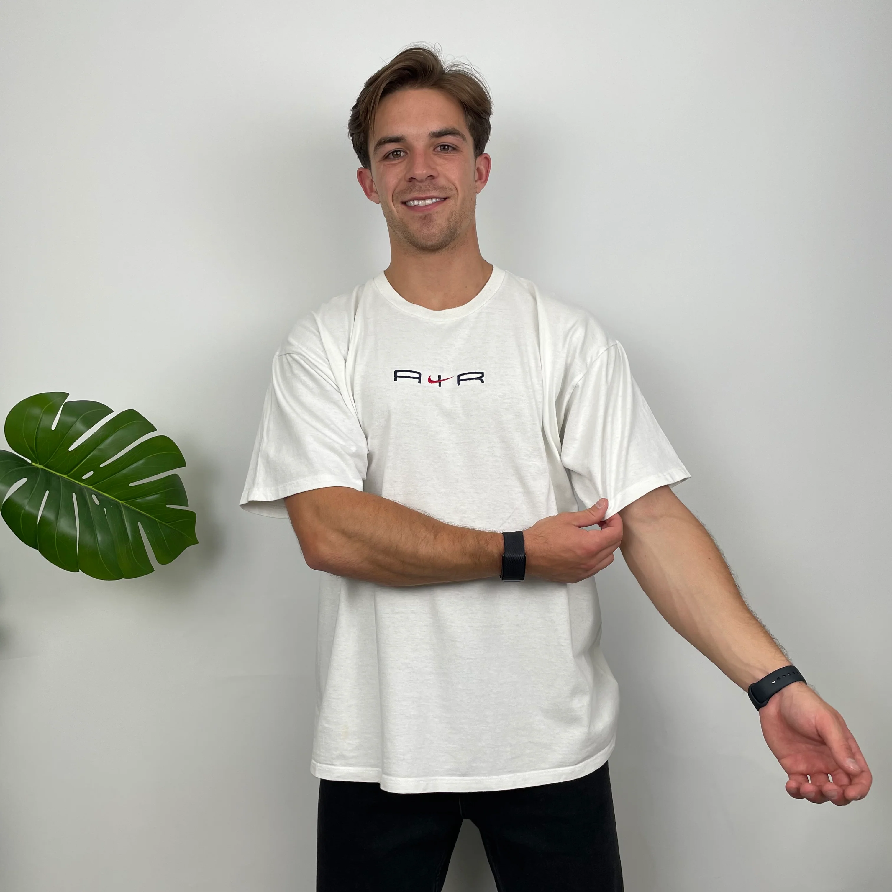 Nike Air White Embroidered Spell Out T Shirt (XL) - Image 4