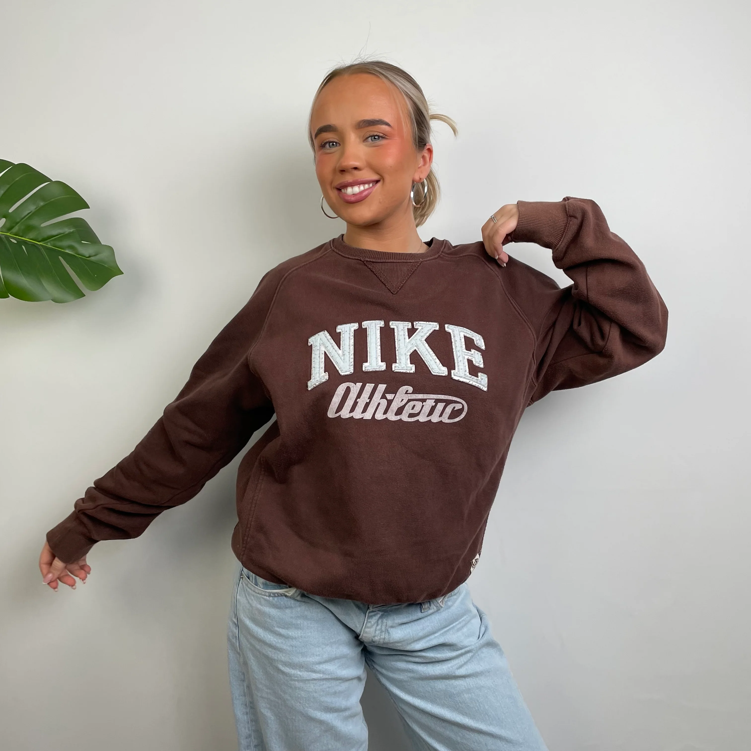 Nike Athletic Brown Embroidered Spell Out Sweatshirt (M) - Image 4