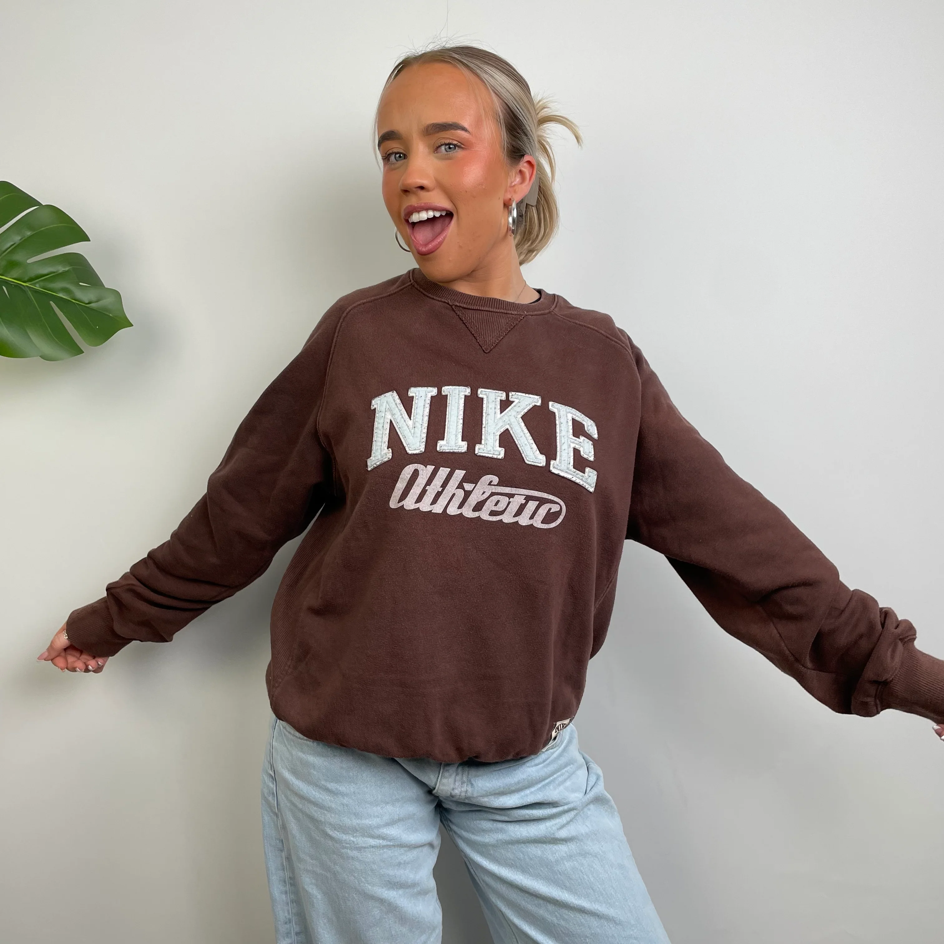 Nike Athletic Brown Embroidered Spell Out Sweatshirt (M) - Image 8