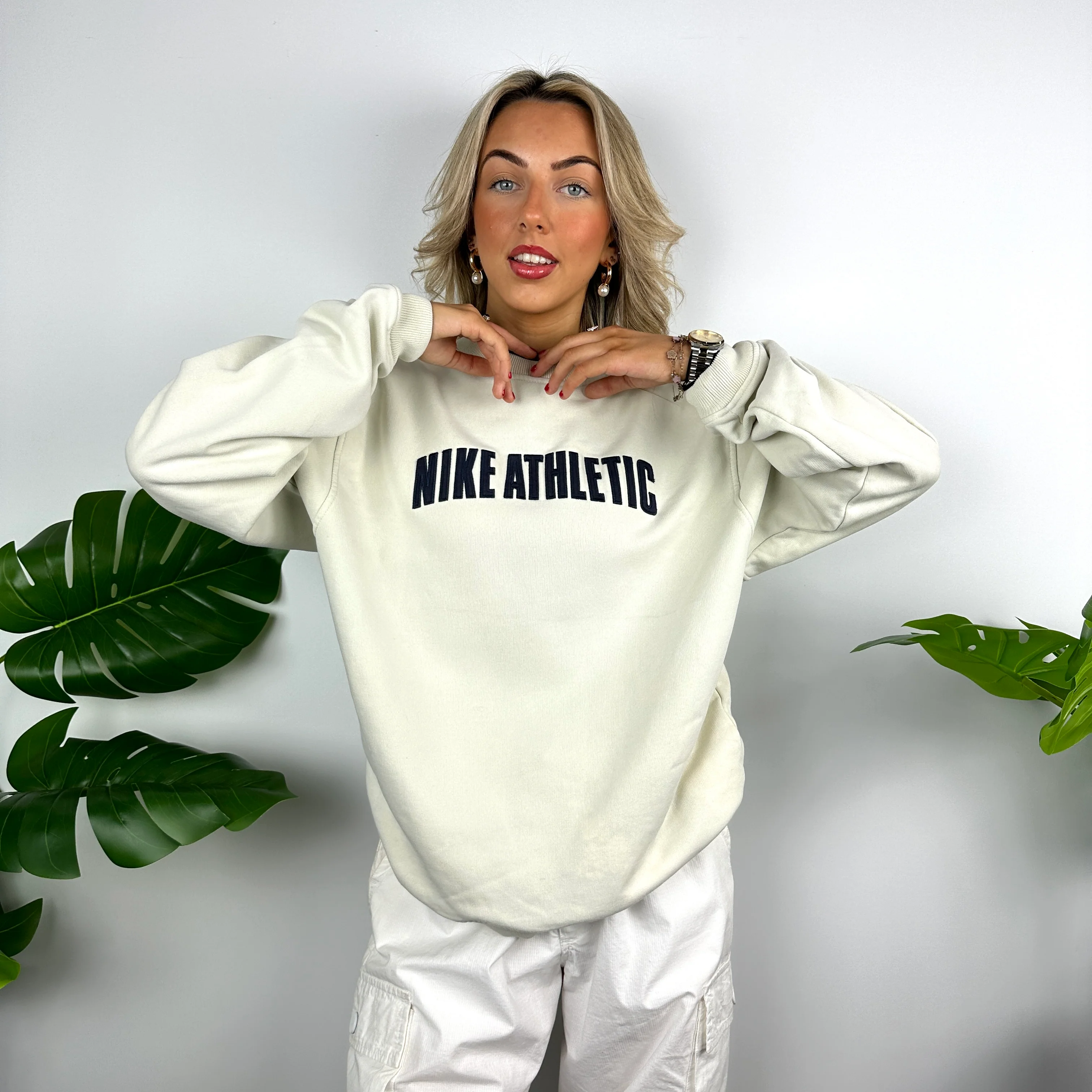 Nike Athletic Cream Embroidered Spell Out Sweatshirt (L) - Image 4