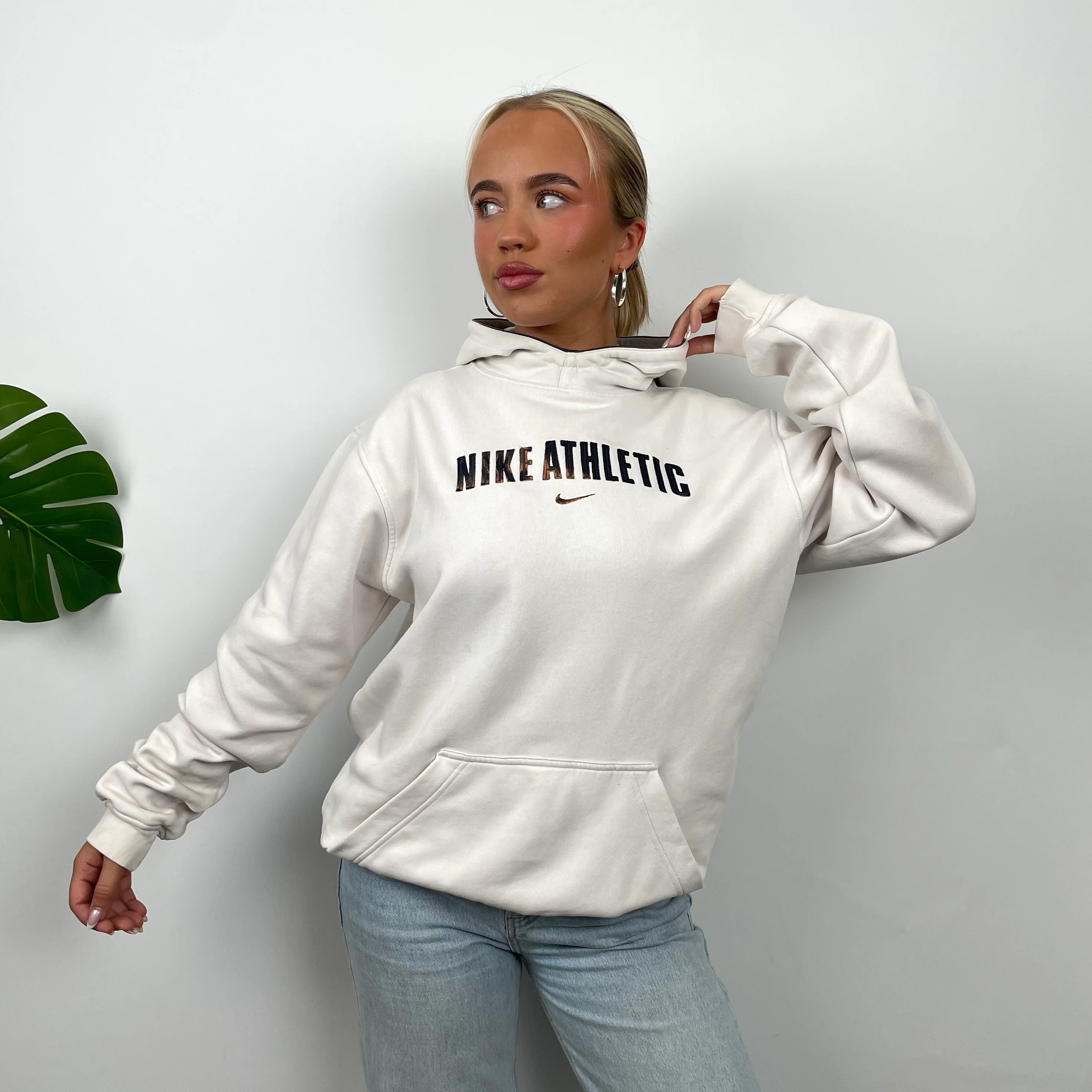 Nike Athletic White Embroidered Spell Out Hoodie (M) - Image 5