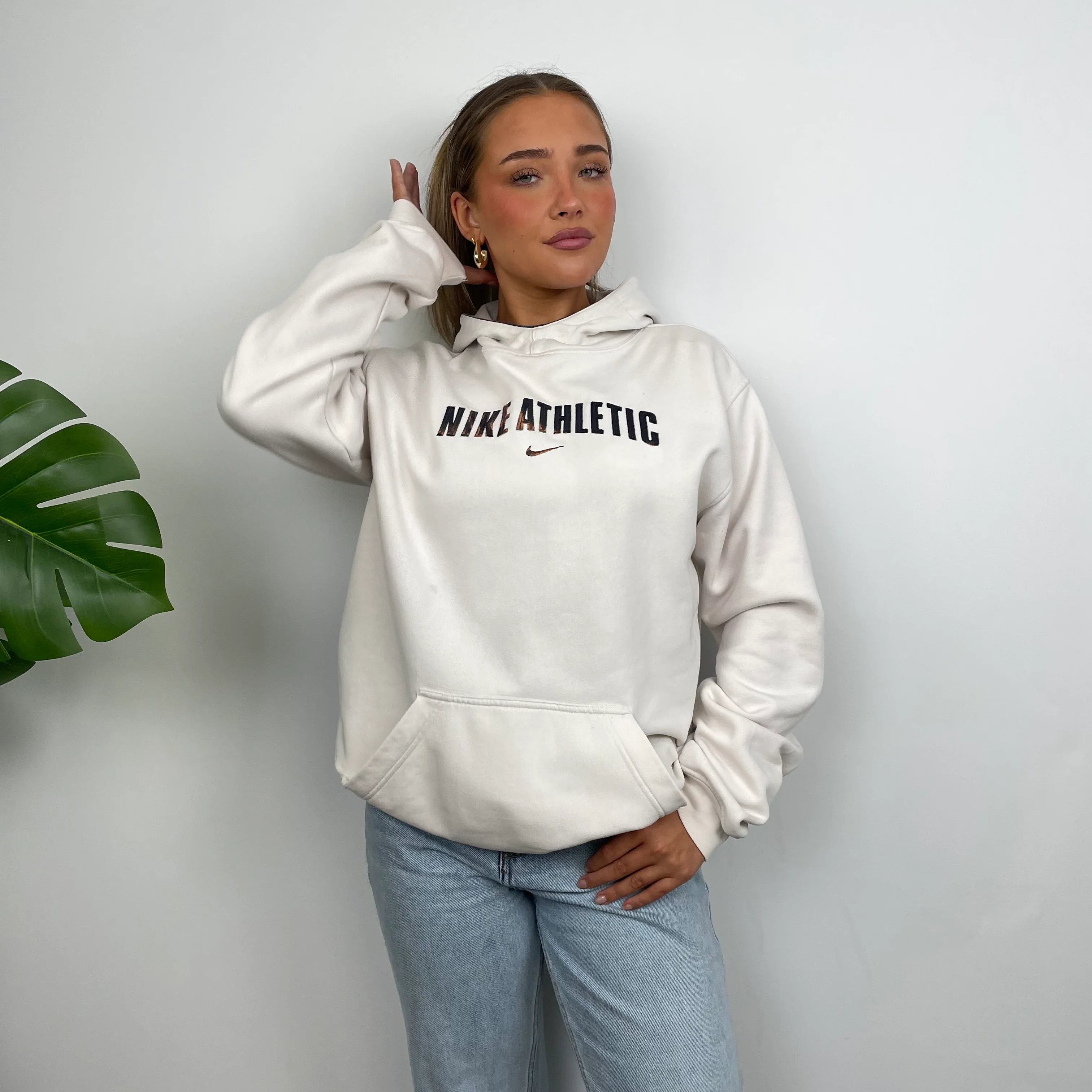 Nike Athletic White Embroidered Spell Out Hoodie (M) - Image 5