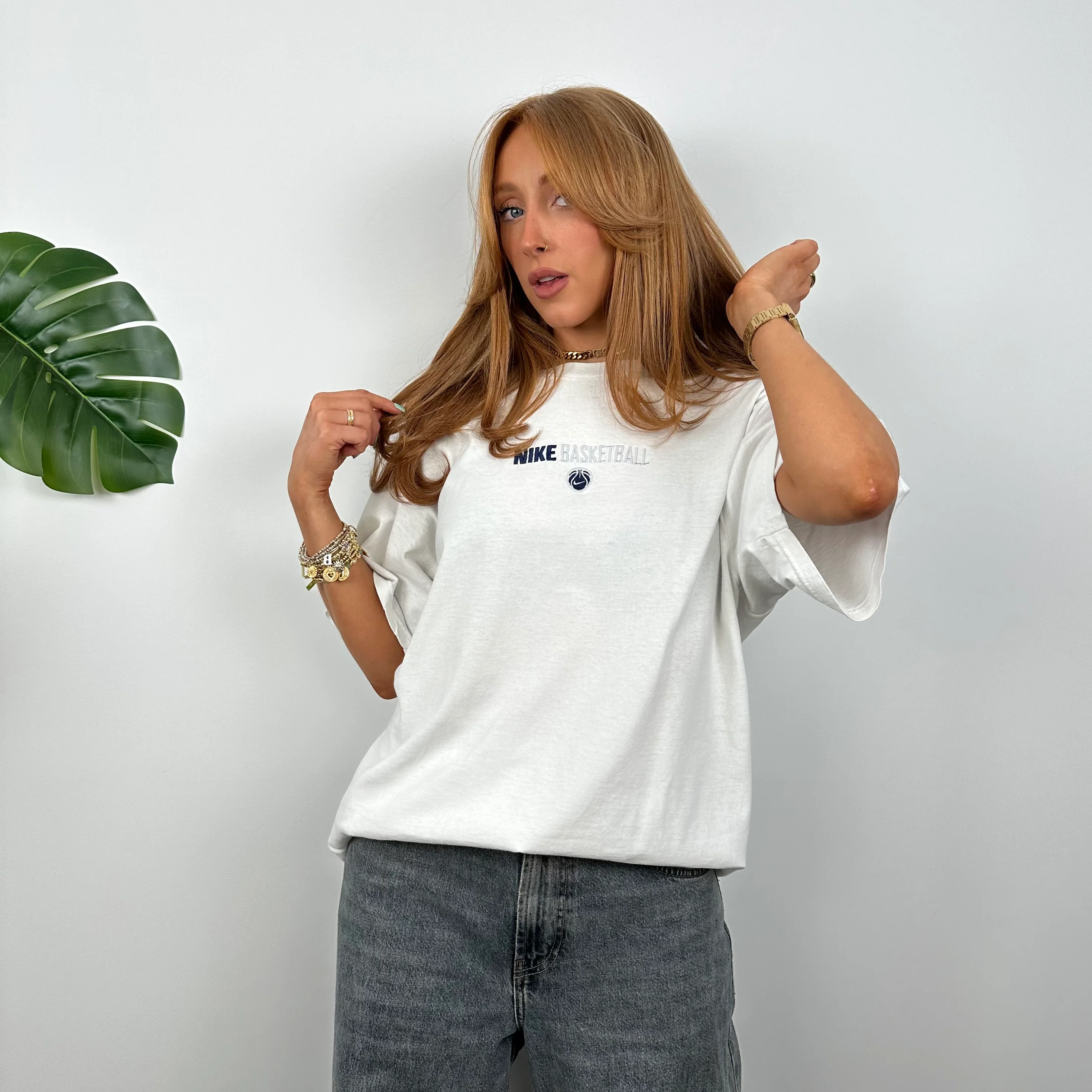 Nike Basketball White Embroidered Spell Out T Shirt (M) - Image 6