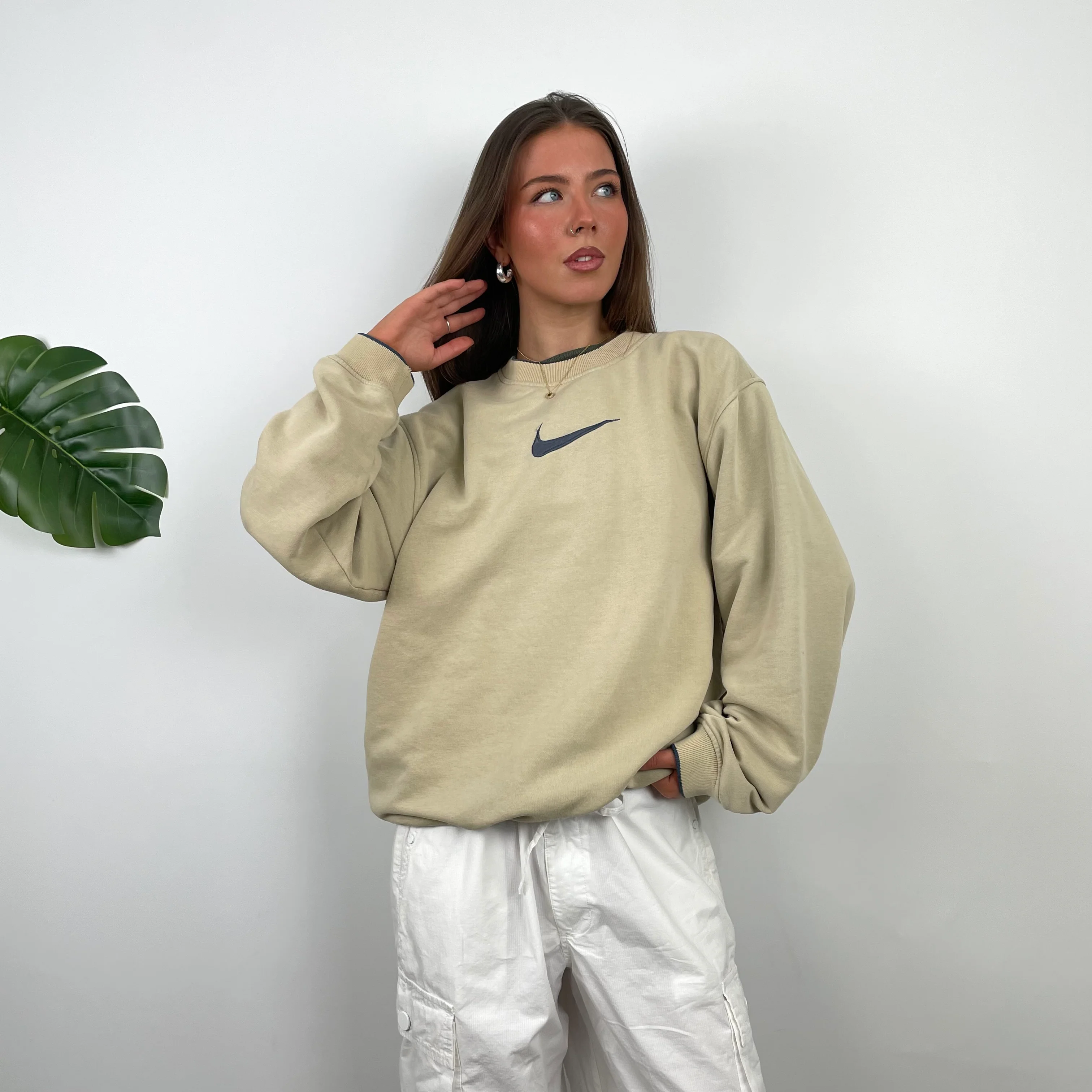 Nike Beige Embroidered Swoosh Sweatshirt (M) - Image 6