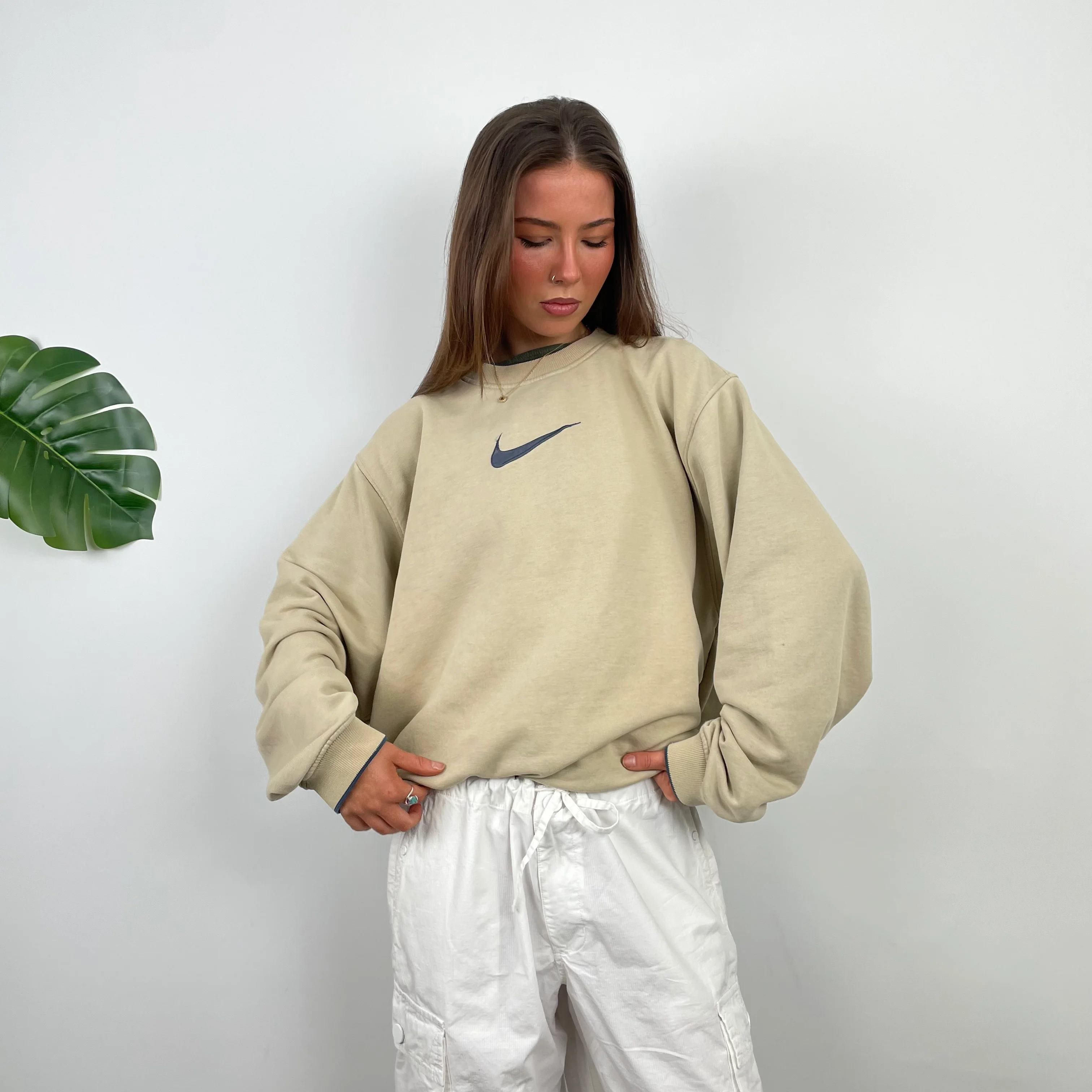 Nike Beige Embroidered Swoosh Sweatshirt (M) - Image 8