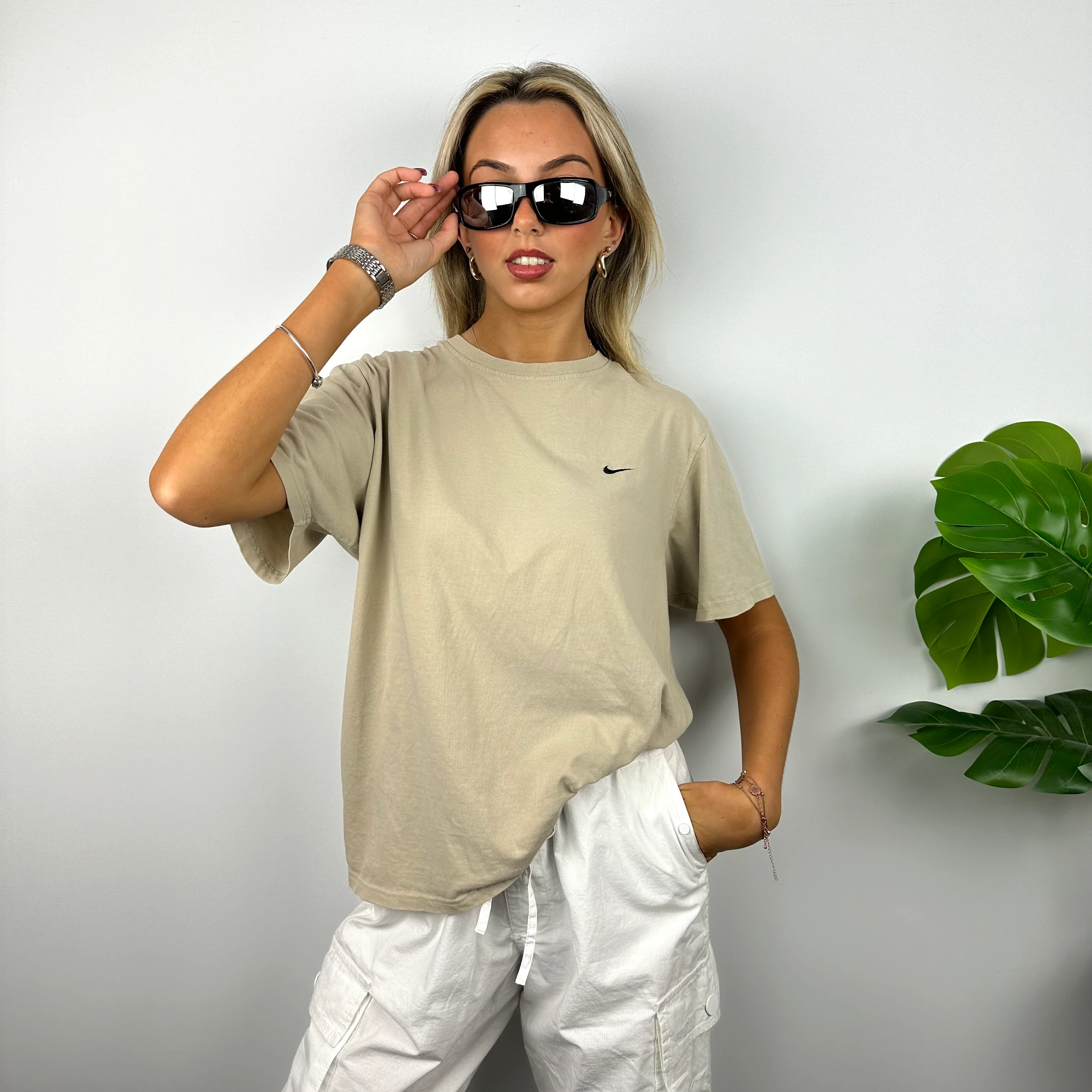 Nike Beige Embroidered Swoosh T Shirt (M)