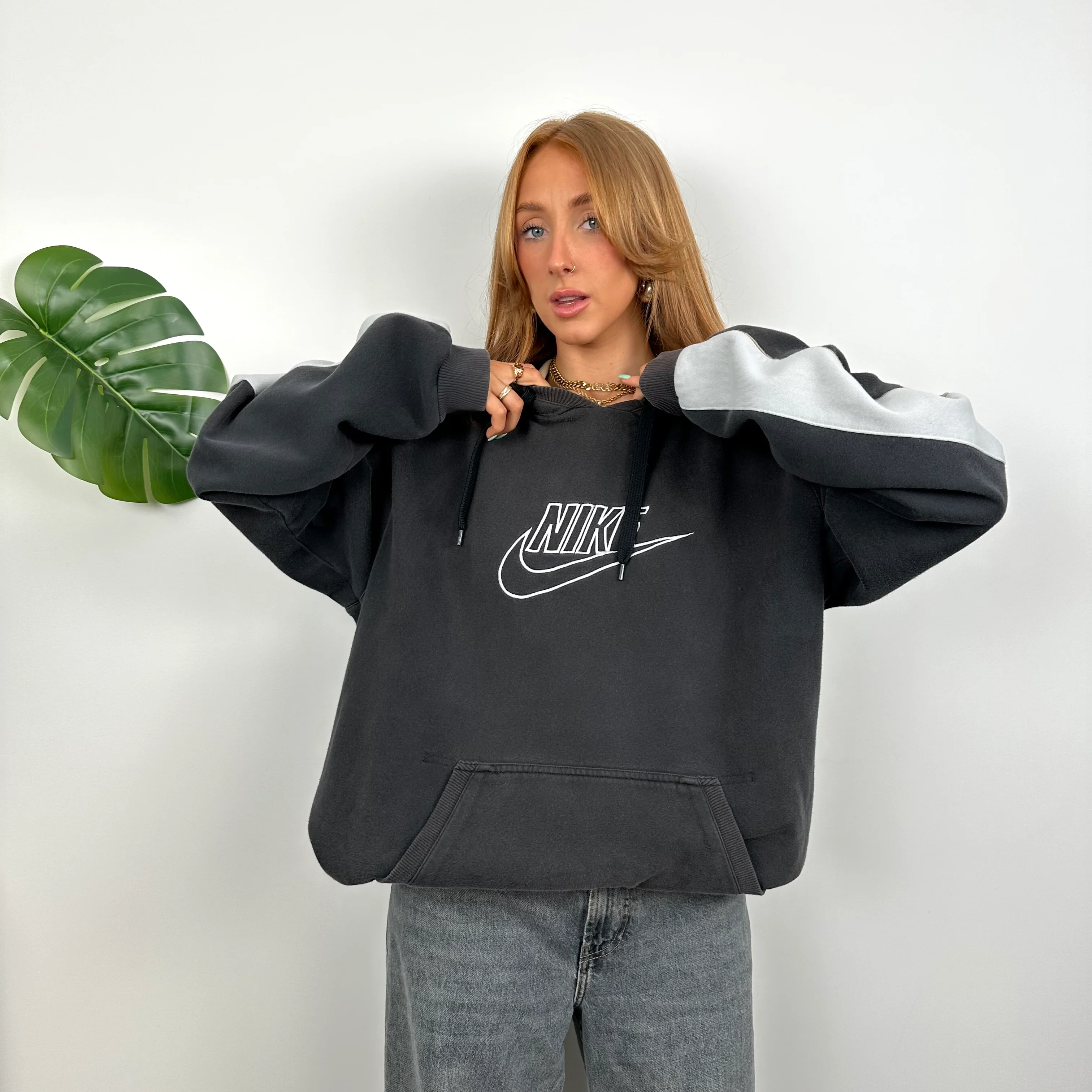Nike Black Embroidered Spell Out Hoodie (XL) - Image 4