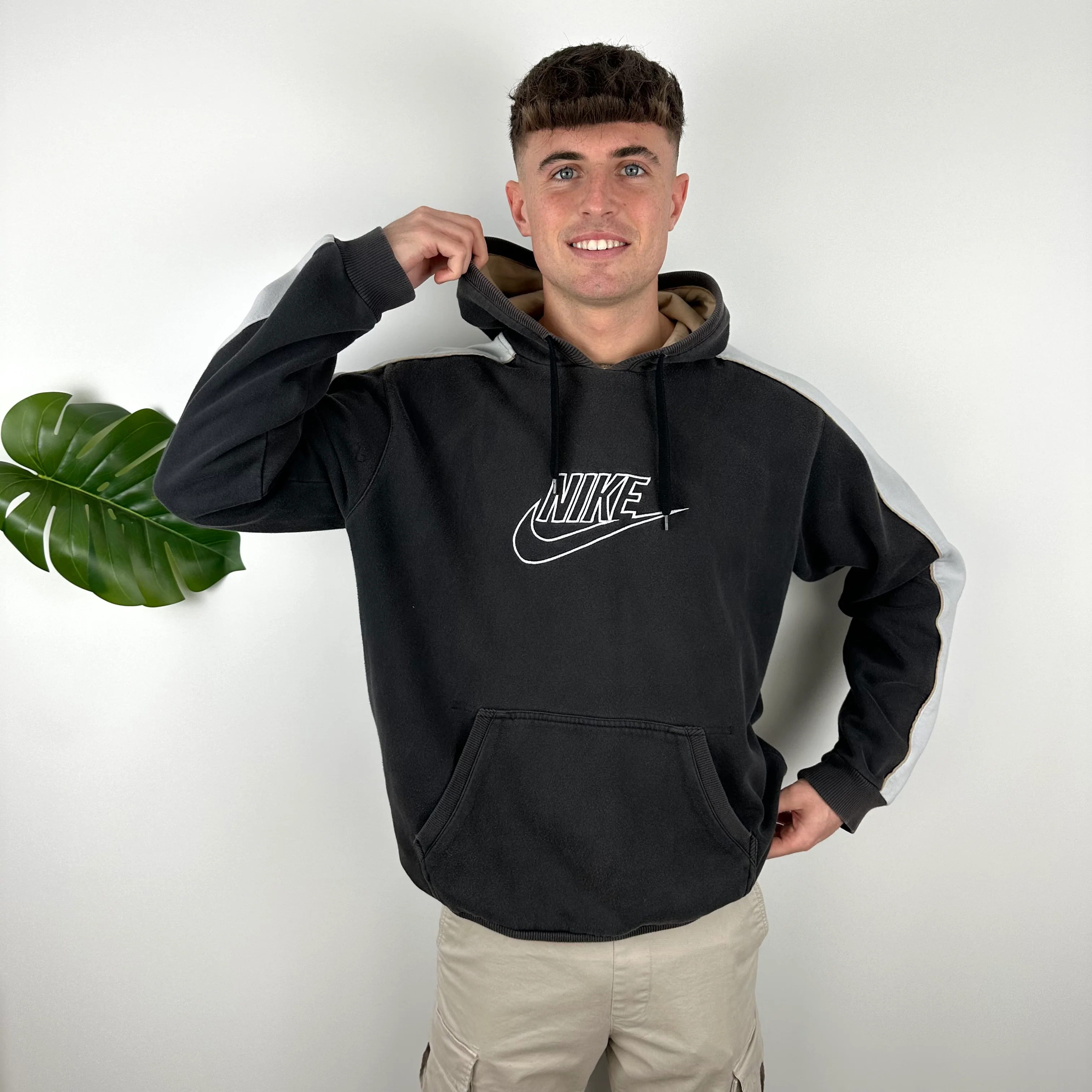 Nike Black Embroidered Spell Out Hoodie (XL) - Image 4